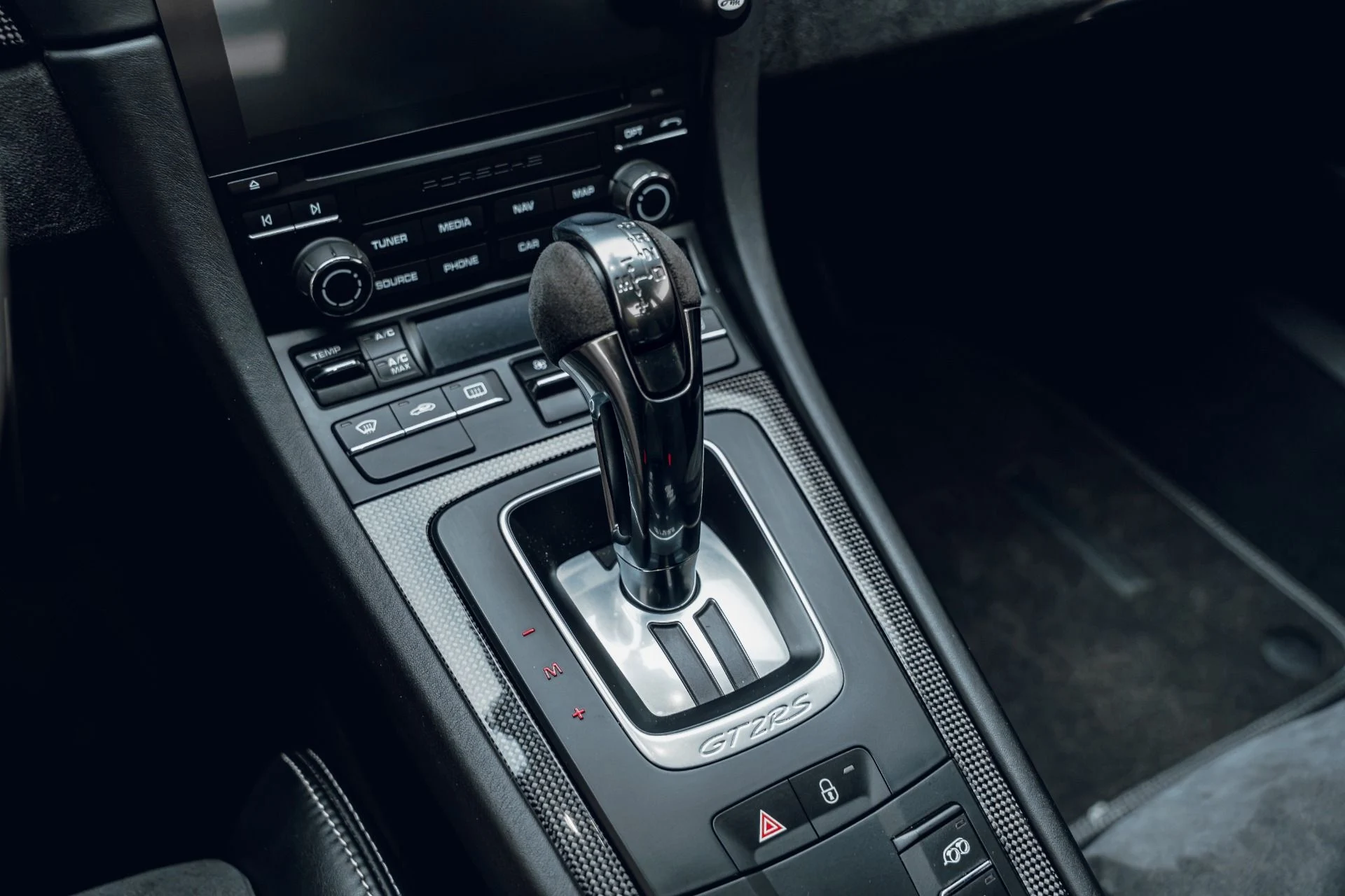 mph047_627114593_Used_2018_Porsche_911_GT_2_RS_1783012768_5e4a924f75