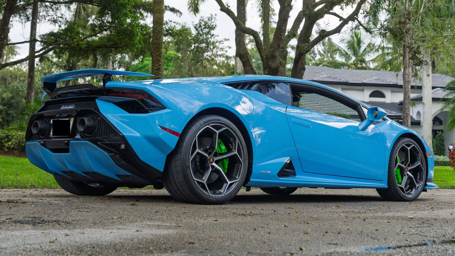 mph047_649335429_Used_2024_Lamborghini_Huracan_Tecnica_1759423332_37016181e9