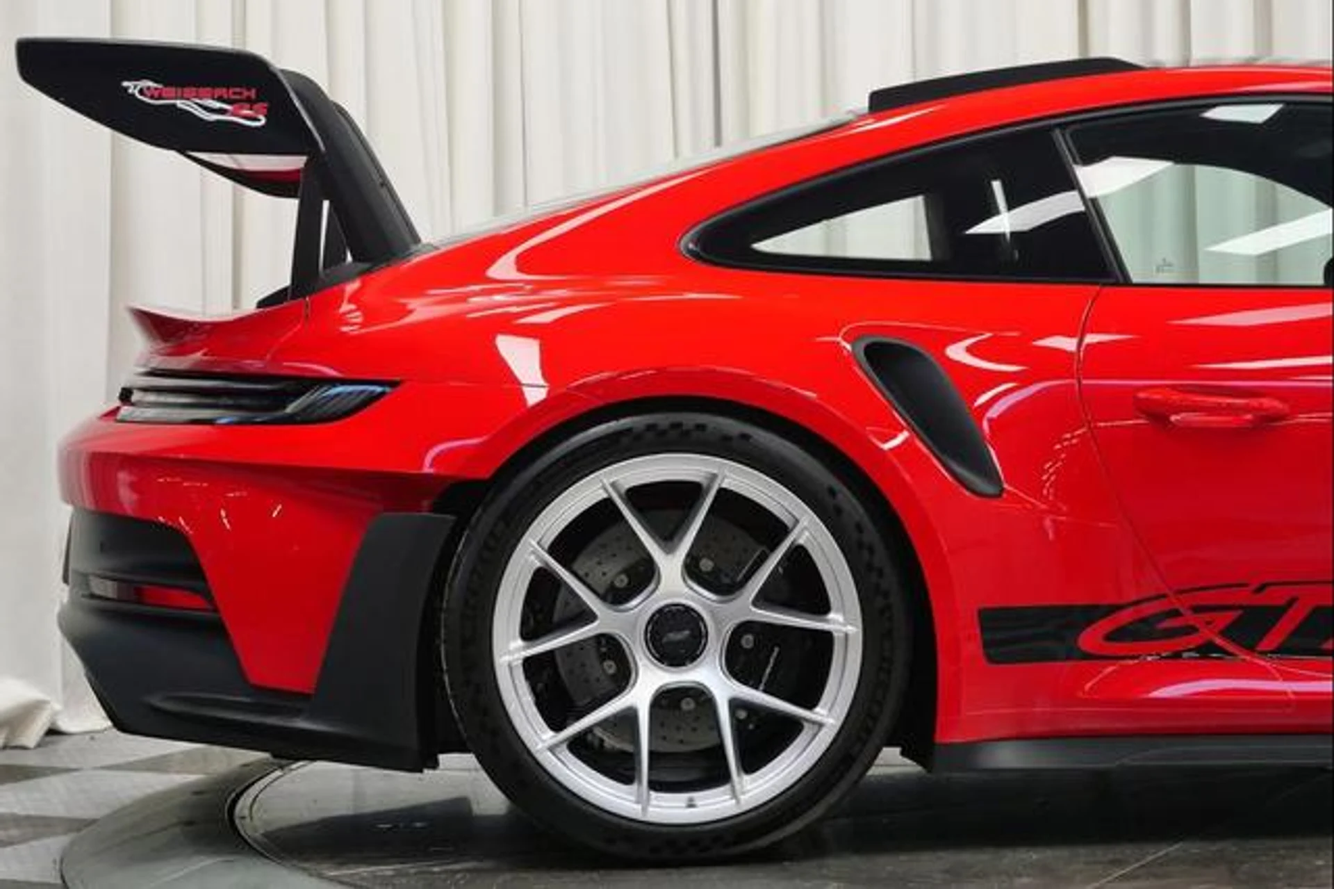 mph047_653215052_z_CO_Bogv9_Mn_VK_4_W_Iy_Z_Qku9zt284_A_2d914d50b2