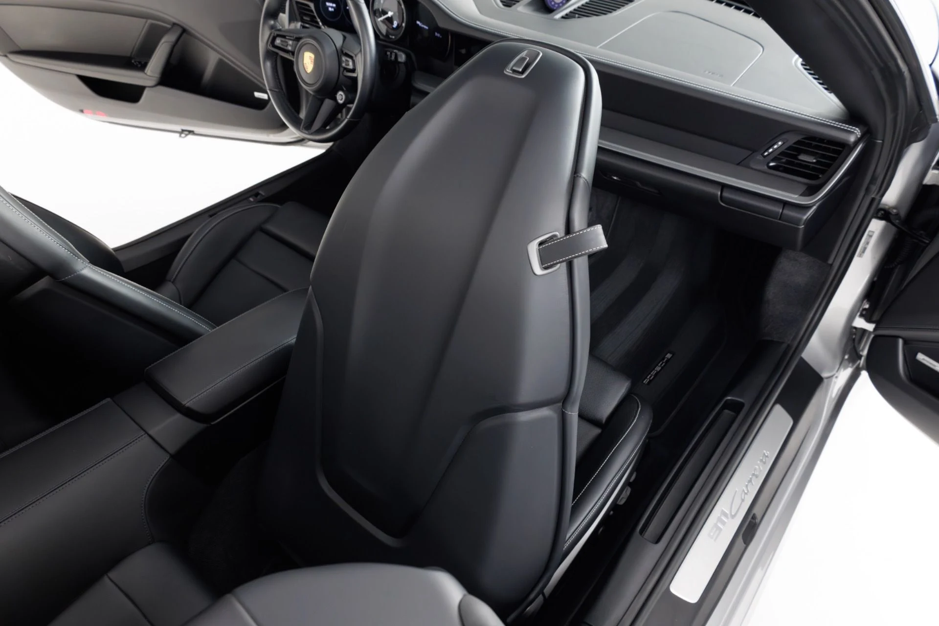 mph047_655891032_Used_2022_Porsche_911_Carrera_1773941194_2d7e5532e6