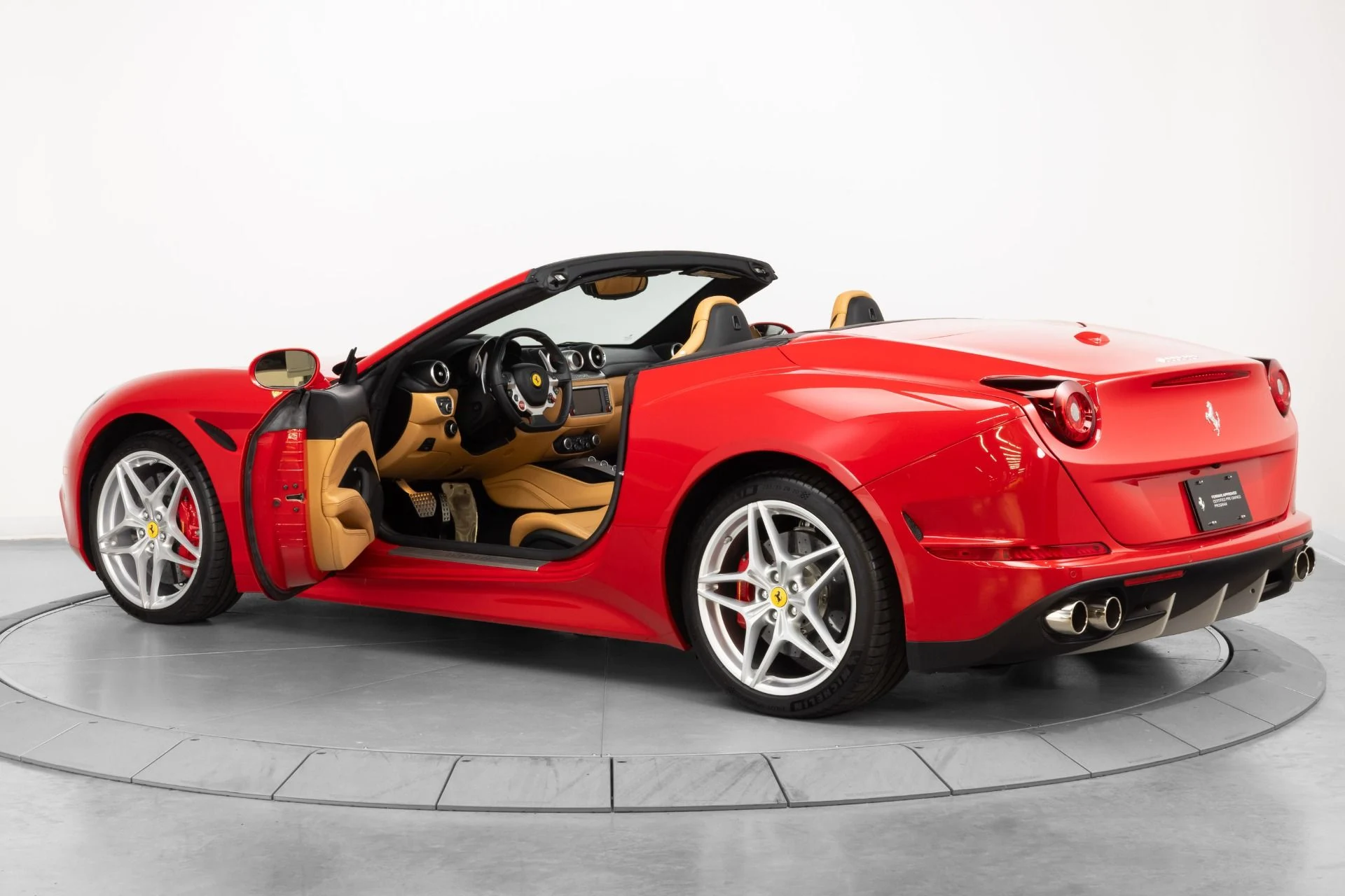 mph047_658150177_Used_2017_Ferrari_California_T_1784583649_519fba22c0