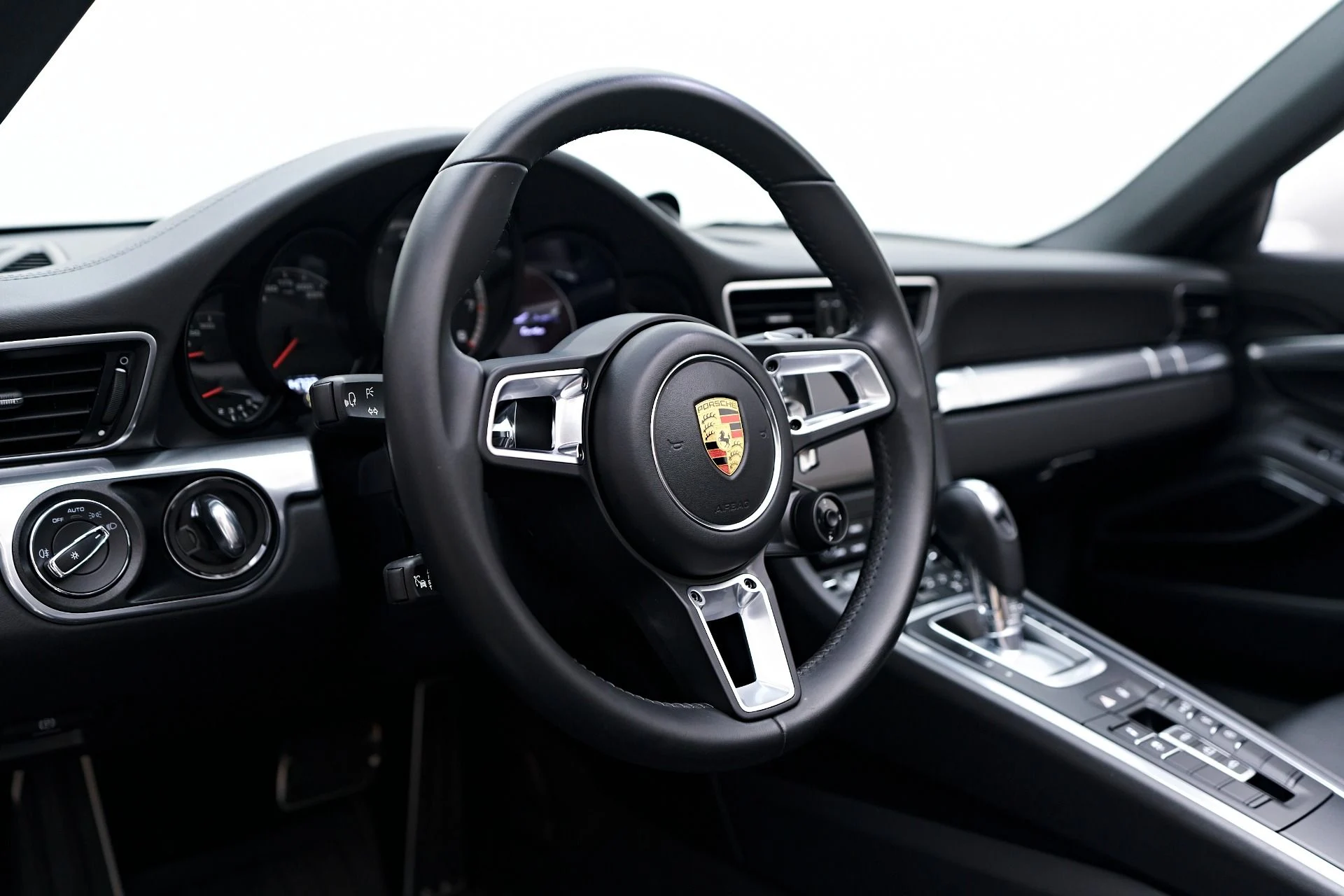 mph047_659756245_Used_2019_Porsche_911_Turbo_1757547226_142392c2fd