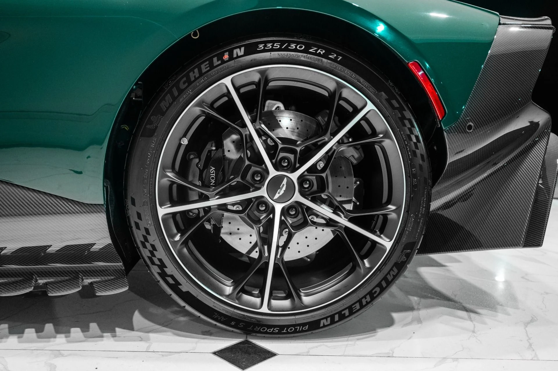 mph047_692346480_New_2026_ASTON_MARTIN_VALHALLA_COUPE_1775321272_3669b25434