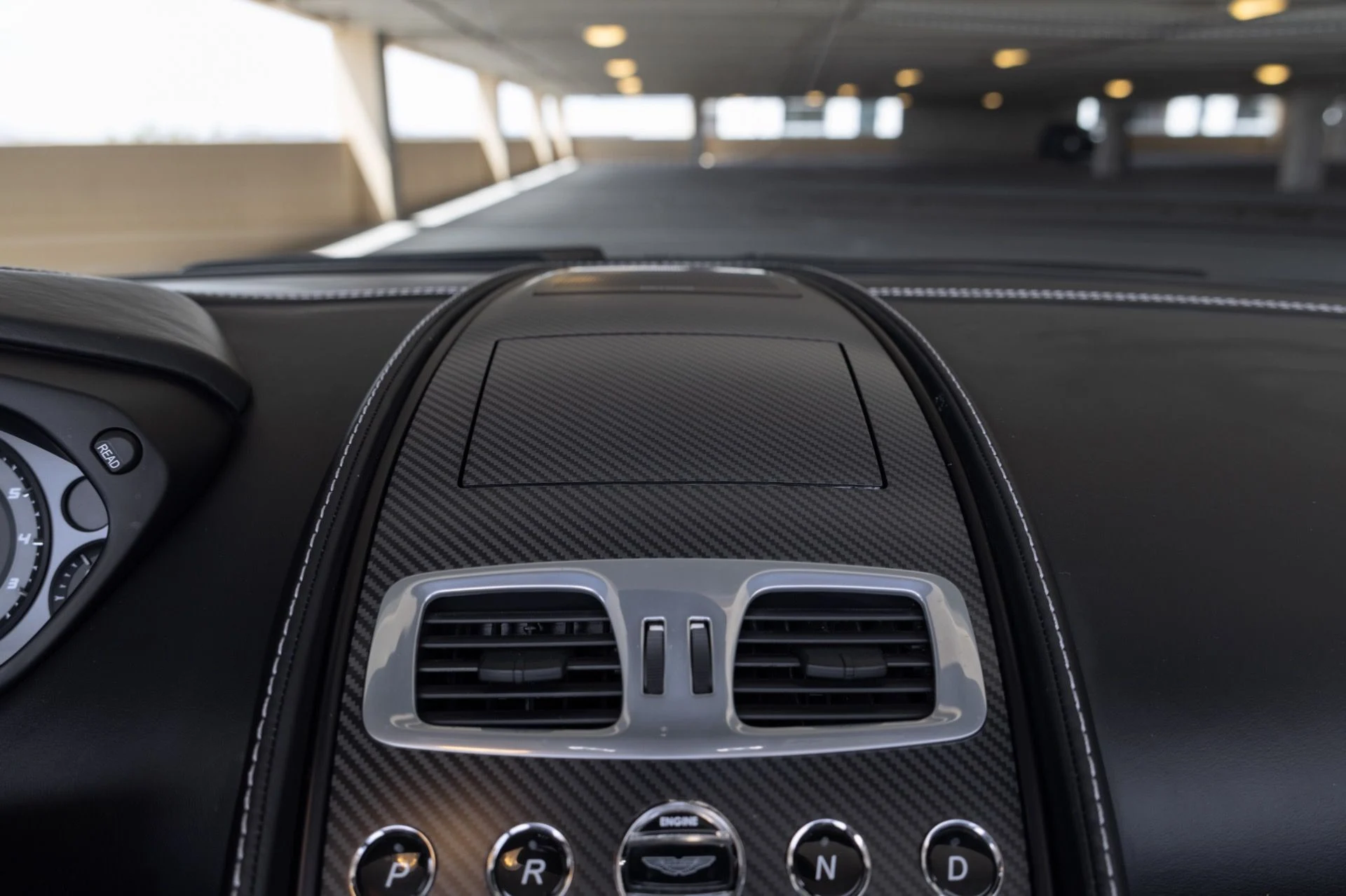 mph047_699843031_Used_2015_Aston_Martin_Vanquish_Volante_1776978035_afb1151360