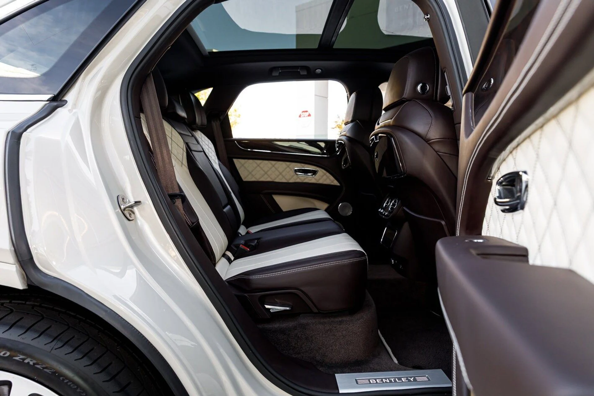 mph047_706316233_061652f1e576a8745f0e436088faa766x_0b917db276