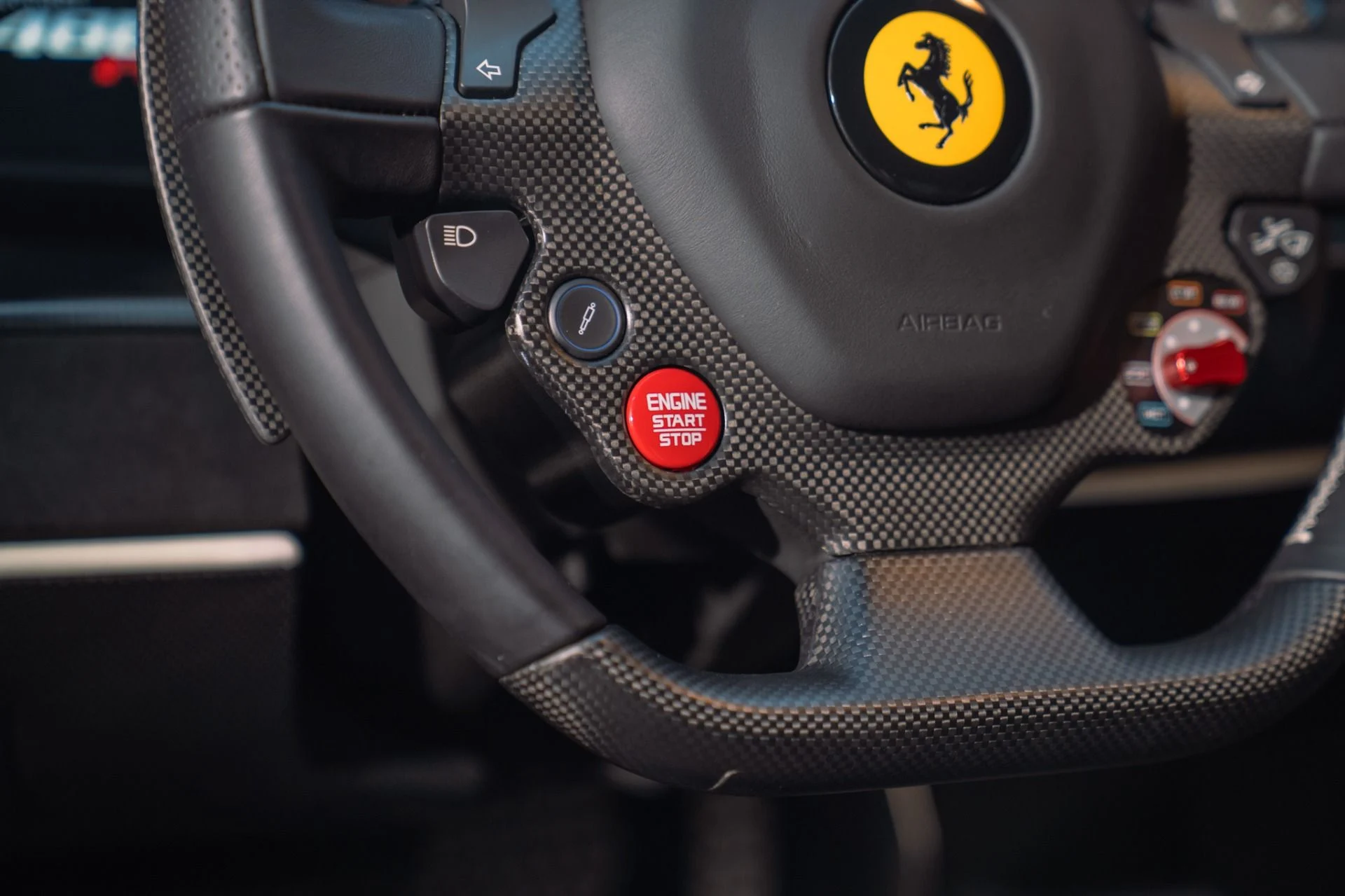 mph047_706331686_Used_2020_Ferrari_488_Pista_Carbon_Racing_Seats_with_Seat_Lifter_1791401363_60a36826c9