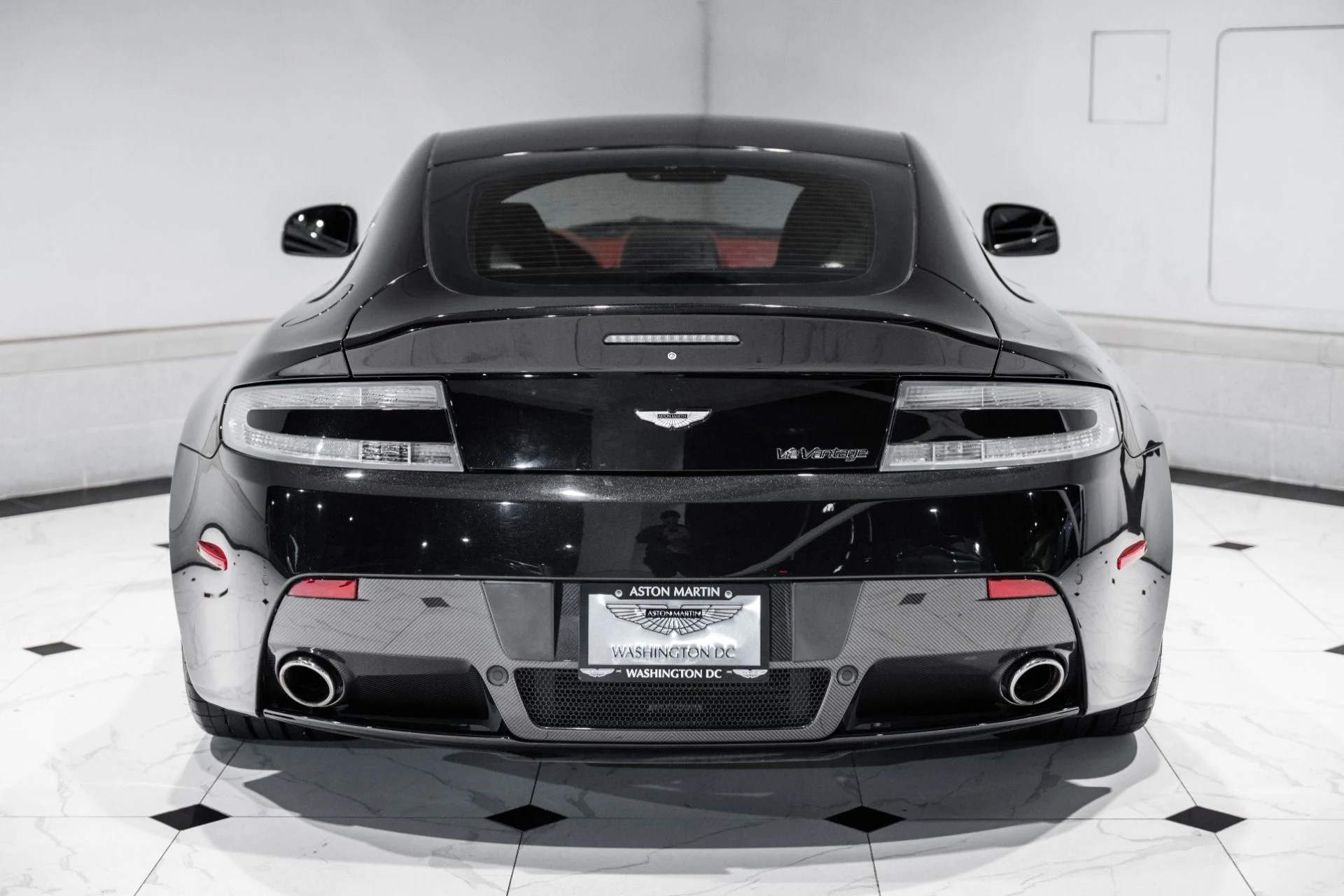 mph047_714857528_Used_2011_Aston_Martin_V12_Vantage_1762183015_b27843b17e
