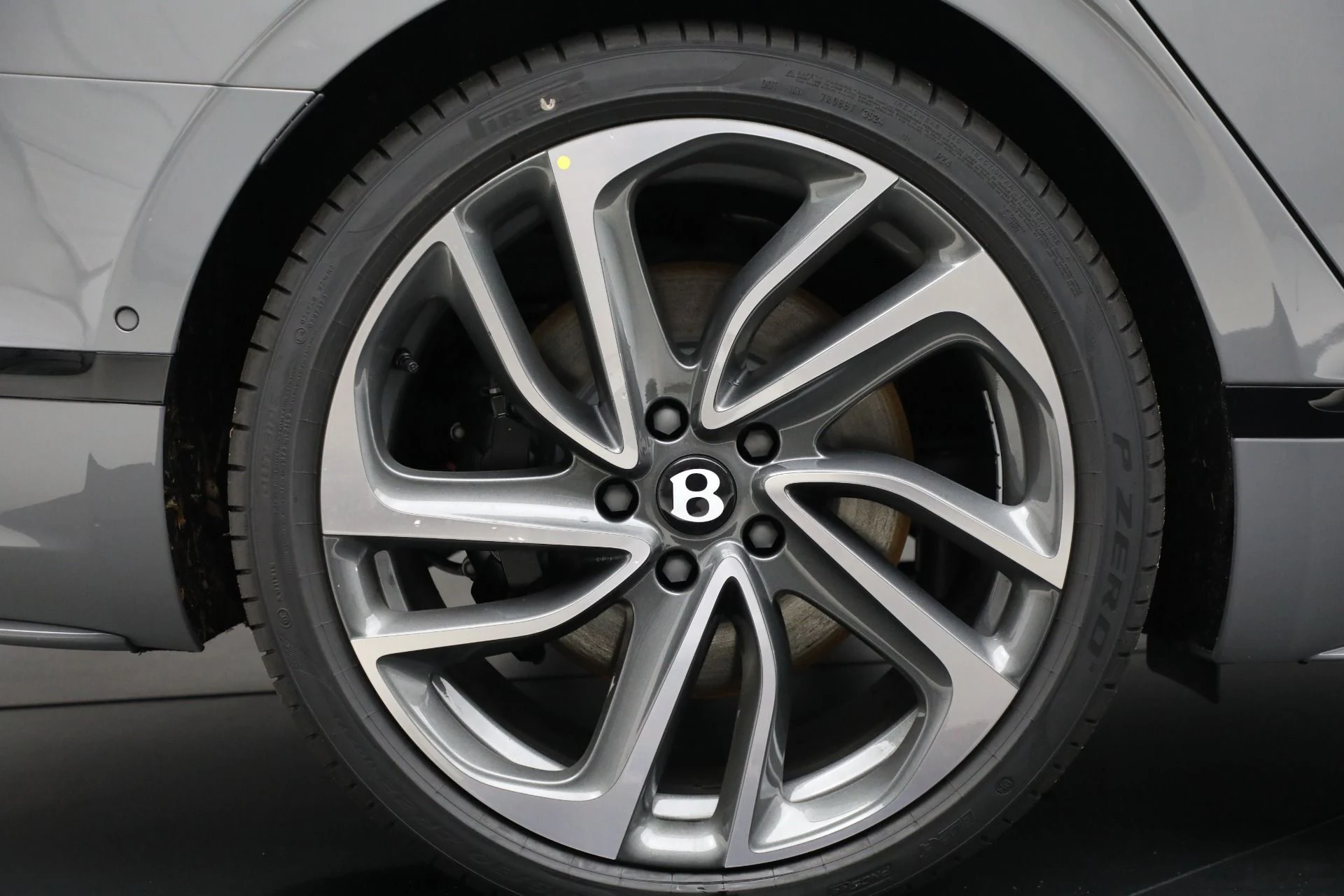 mph047_722402679_New_2025_Bentley_Flying_Spur_Speed_053b7b8036