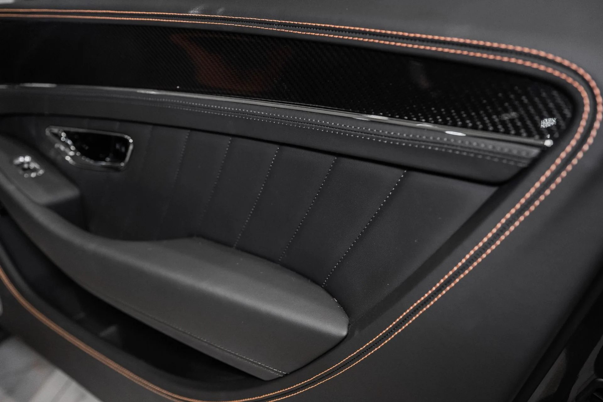 mph047_73029351_Used_2024_Bentley_Continental_GT_V8_1787756701_ccbb211ed3