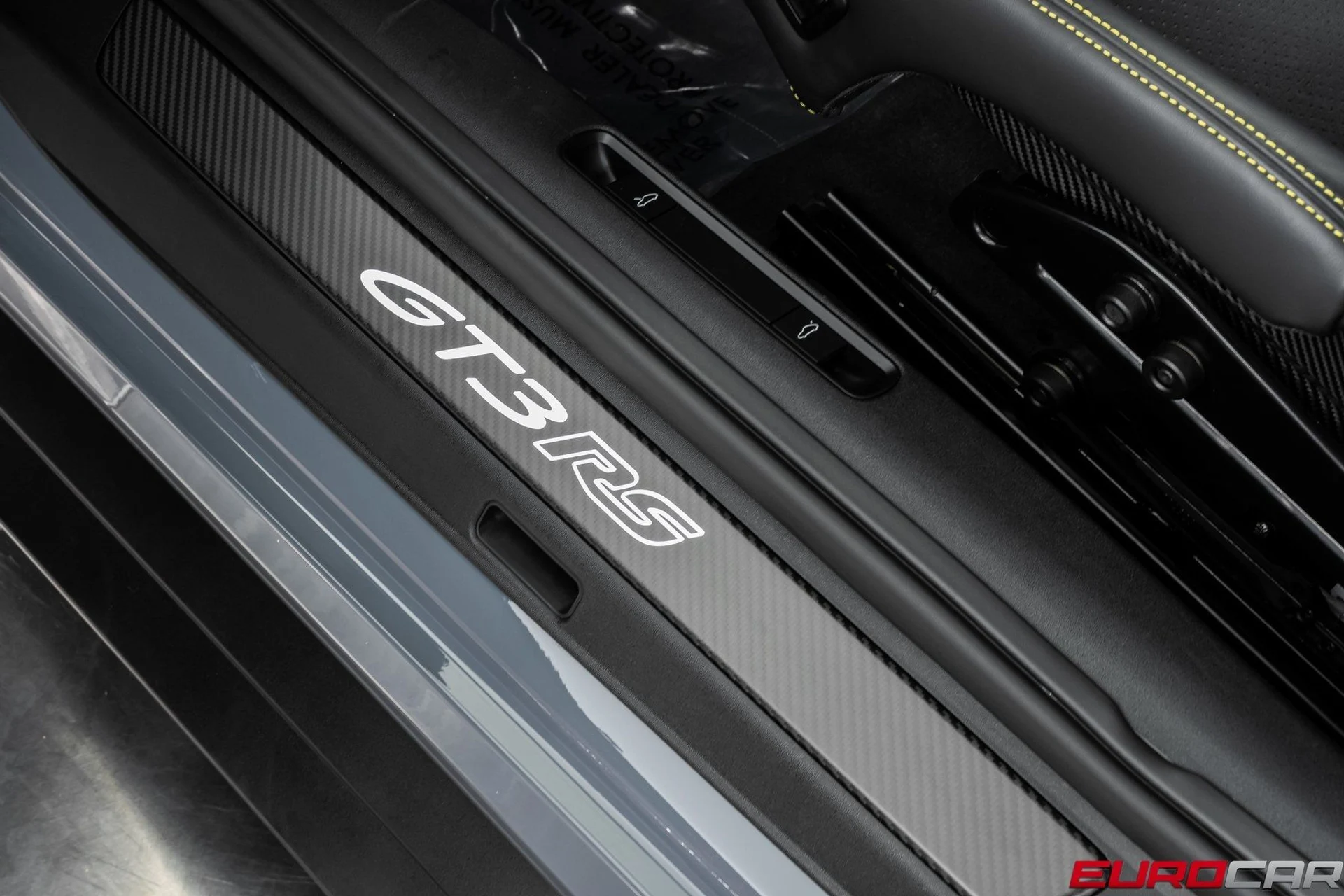 mph047_74142737_image_48_bce49a8115