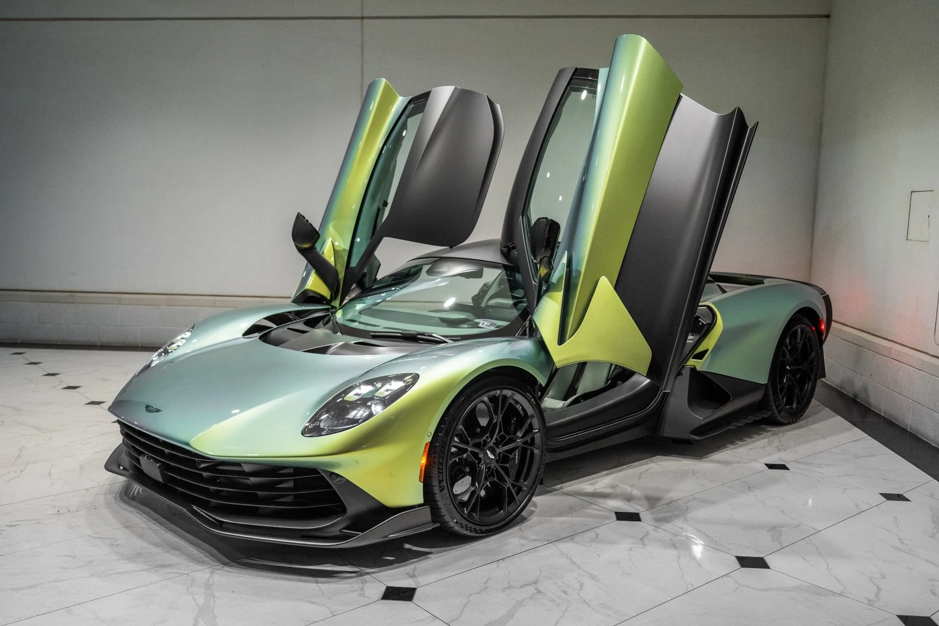 mph047_766486056_New_2026_Aston_Martin_Valhalla_1790437423_0c52559d61