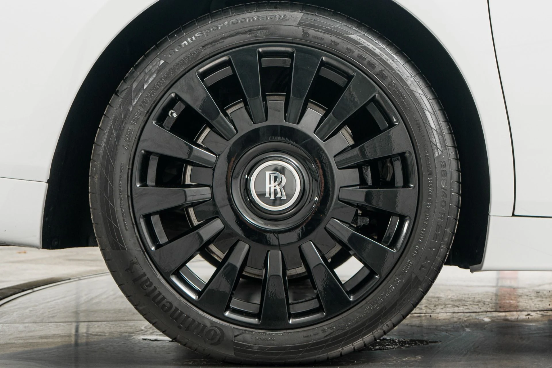 mph047_767536651_Used_2023_Rolls_Royce_Phantom_Shooting_Star_Headliner_Very_Low_Miles_1768421489_b93781a6fe