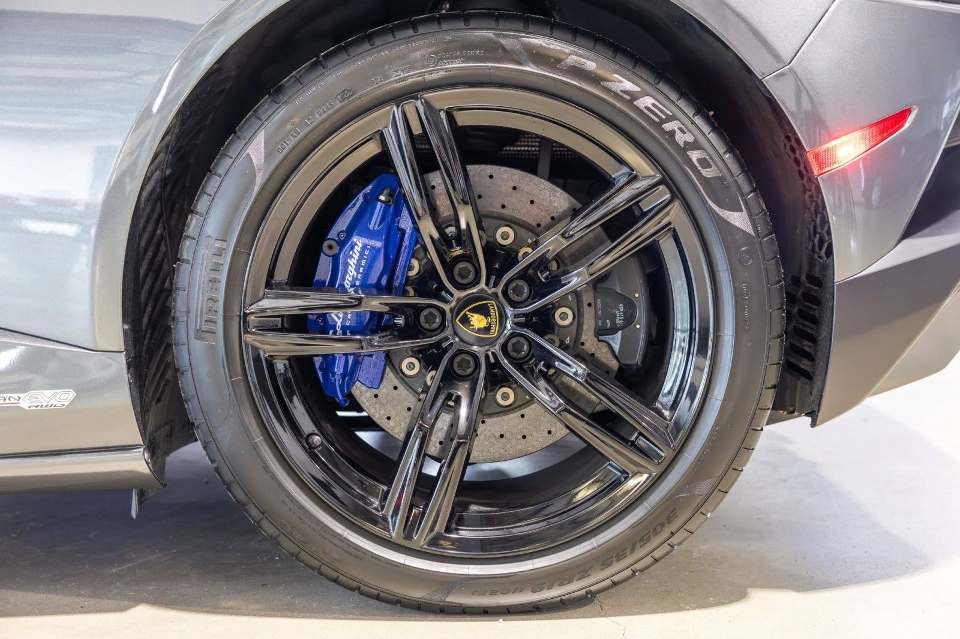 mph047_77967362_n_A_1f17d2e5ef