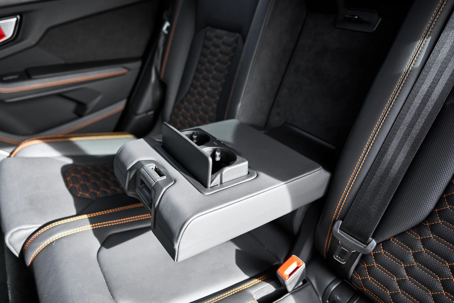 mph047_821871549_Used_2022_Lamborghini_Urus_1766457429_2cc5a7b1fd