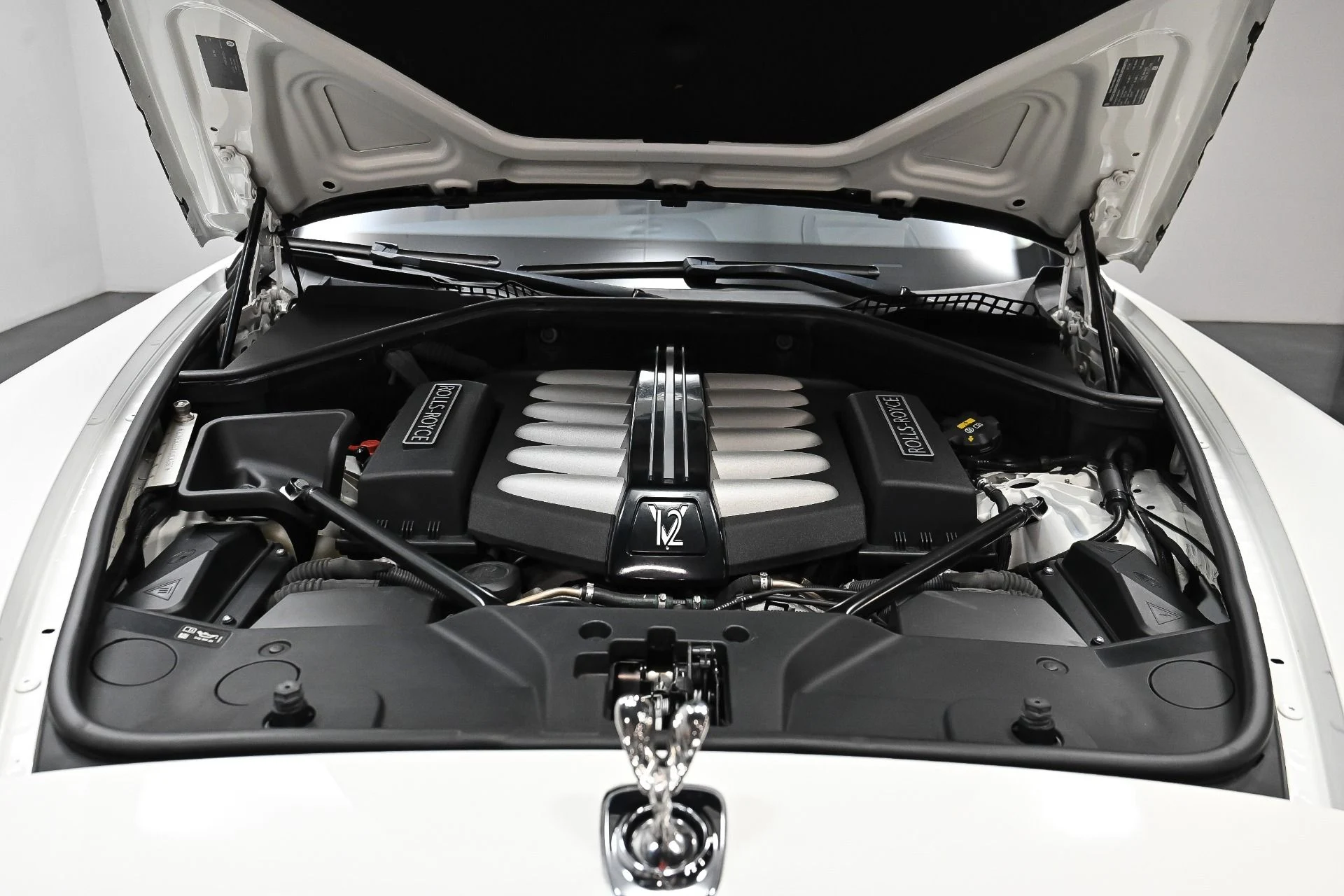 mph047_838357965_Used_2017_Rolls_Royce_Ghost_1749695060_af11cfc10b