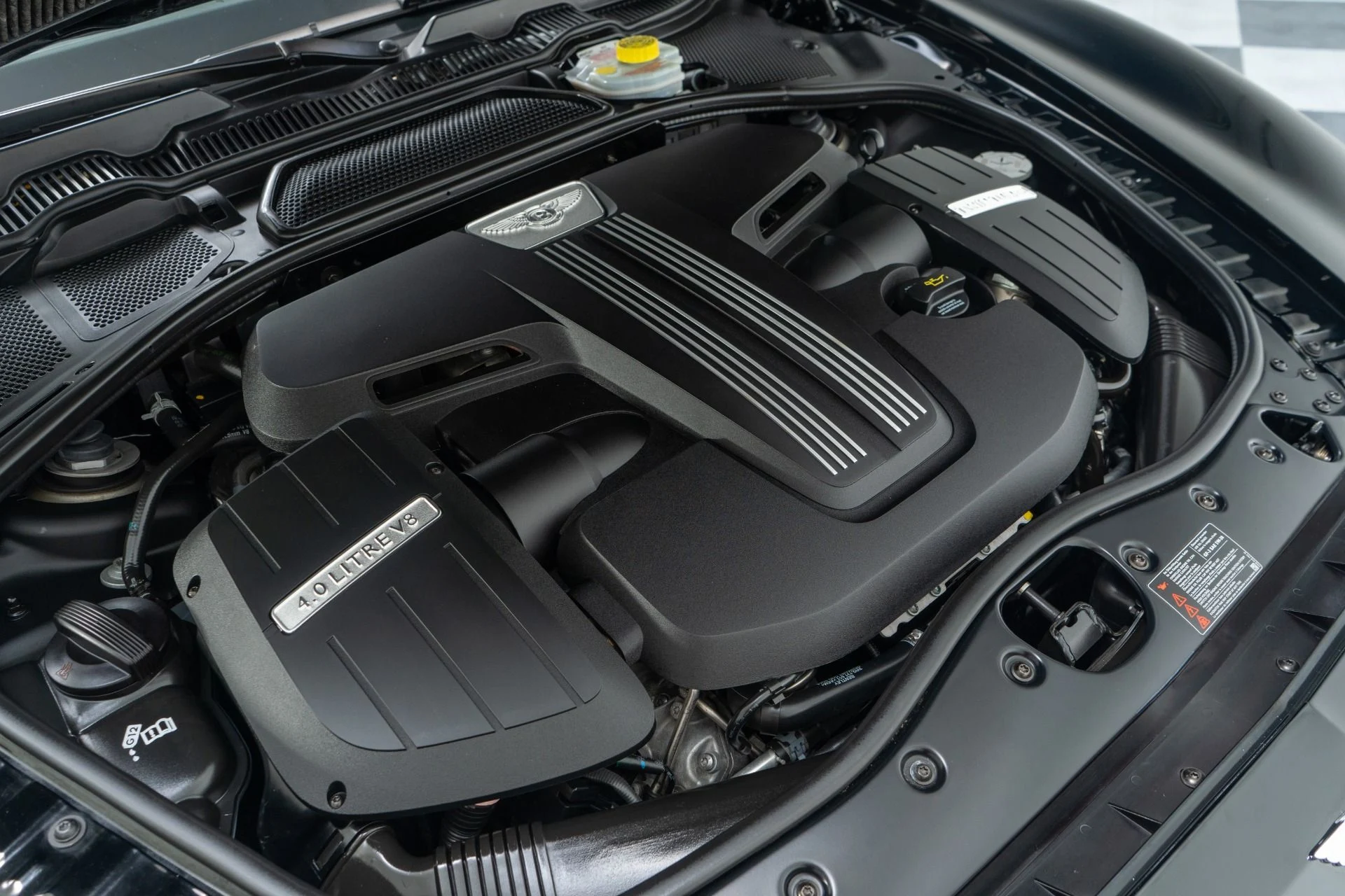 mph047_838507357_Used_2015_Bentley_Flying_Spur_V8_1757017616_298bd4f3e0