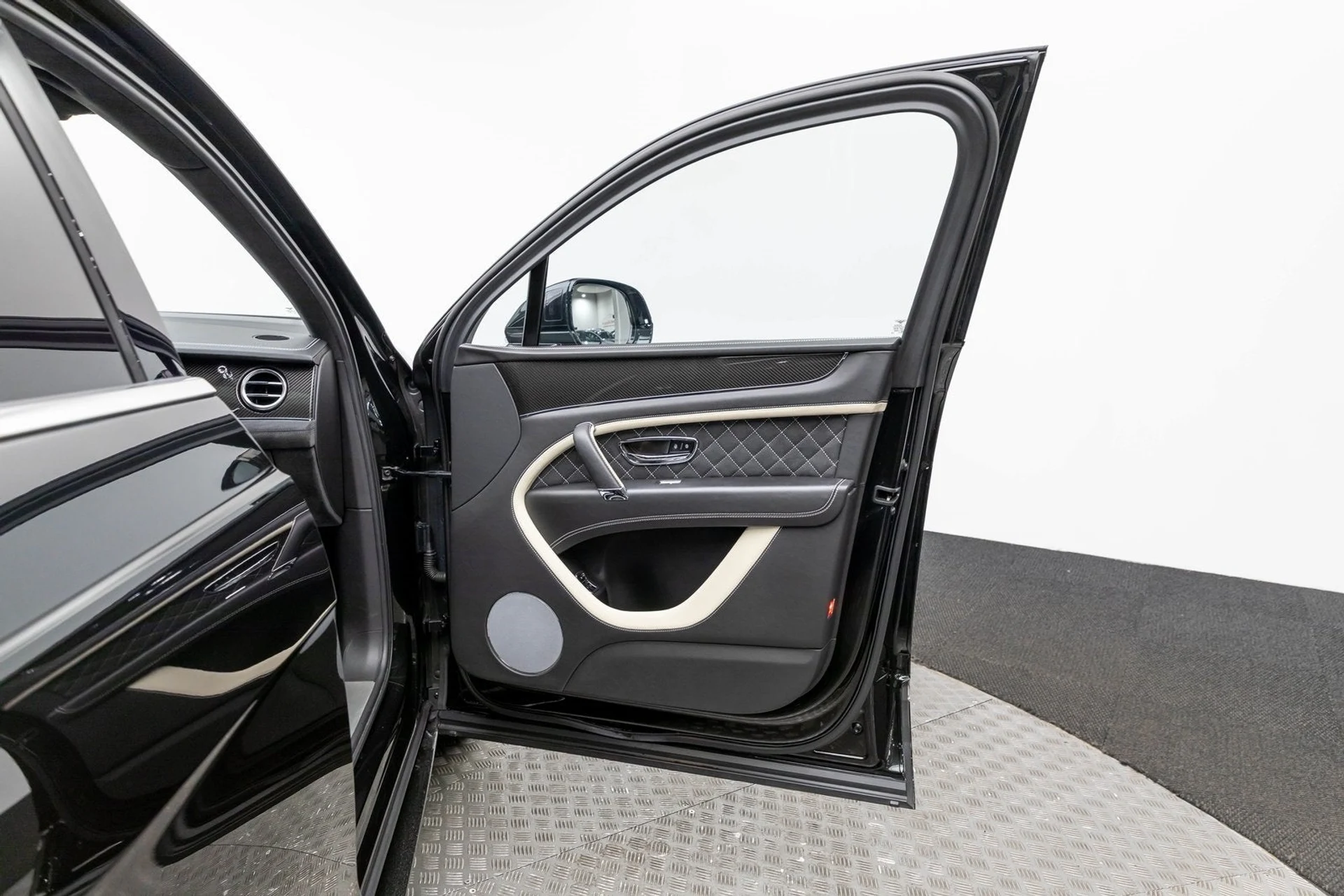 mph047_844736352_48_2ffcc4f17c