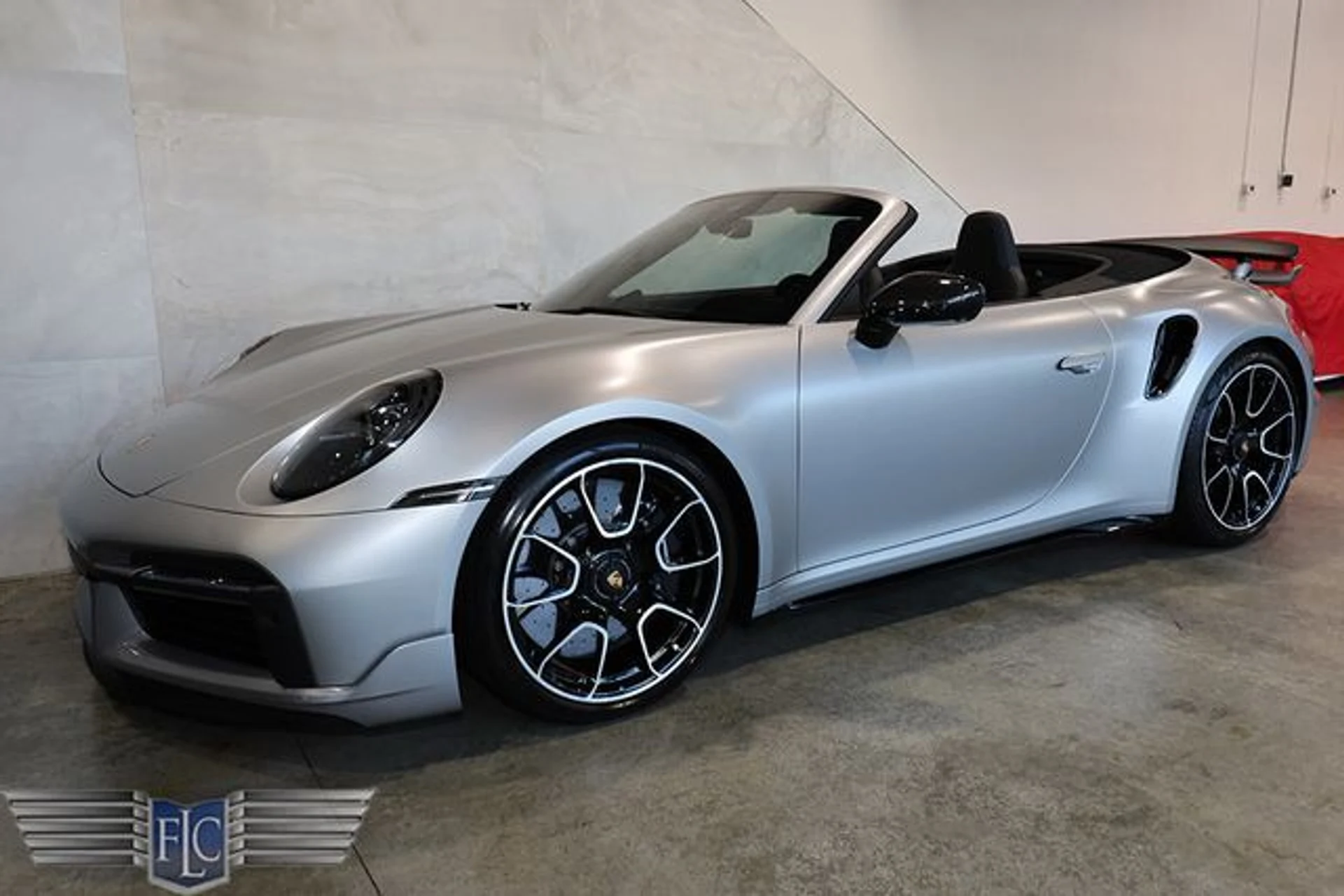 mph047_862561039_used_2025_porsche_911_turboscabriolet_9689_23063481_52_640_e8636d59a9