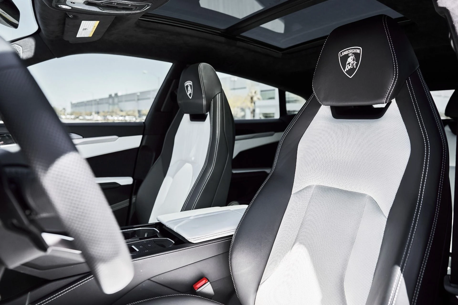 mph047_889181076_Used_2019_Lamborghini_Urus_Base_1776301878_2356be67b6