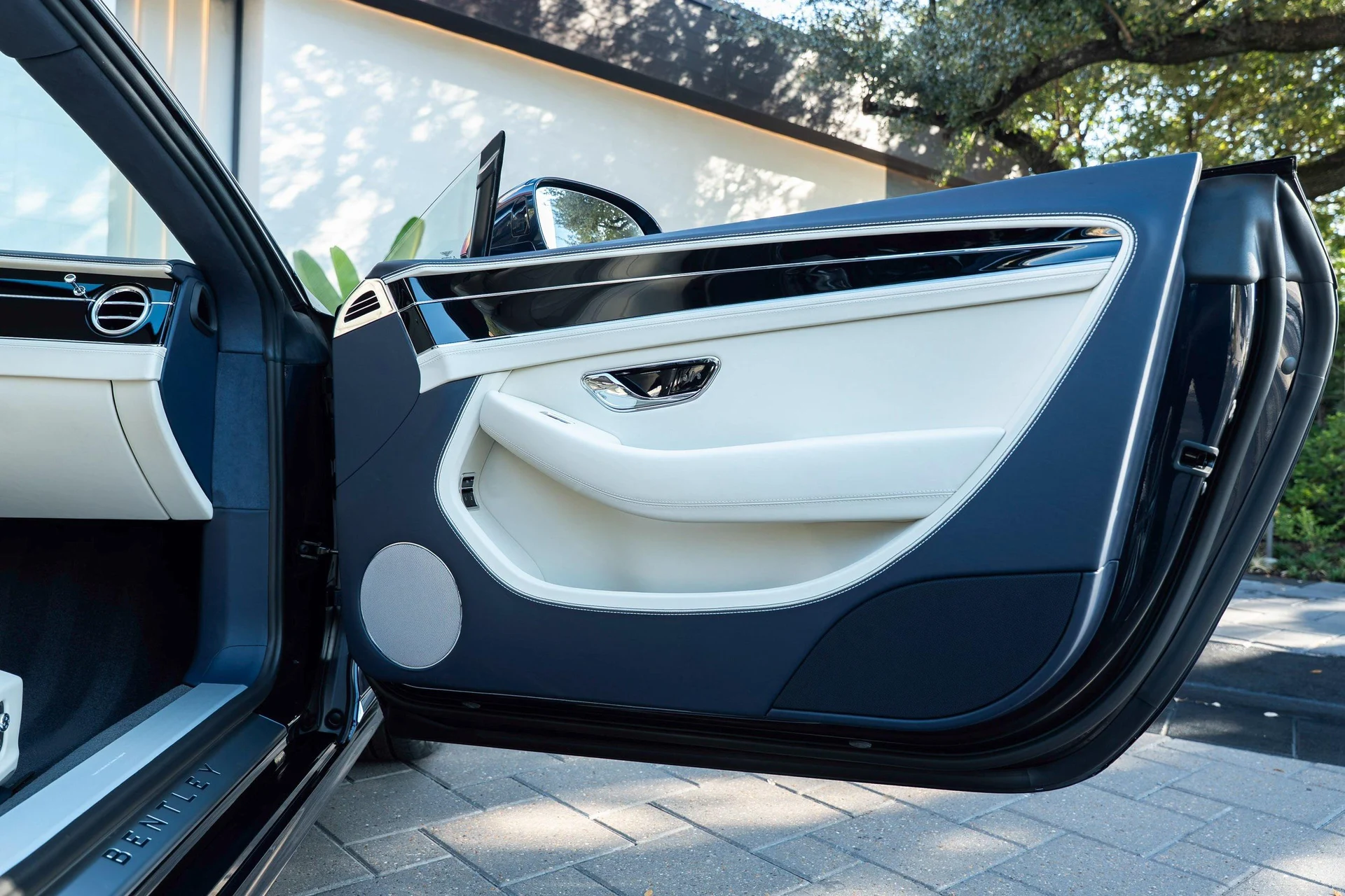 mph047_894054740_458241675_6954bf614e73cd9f103f4e83_a25e209333