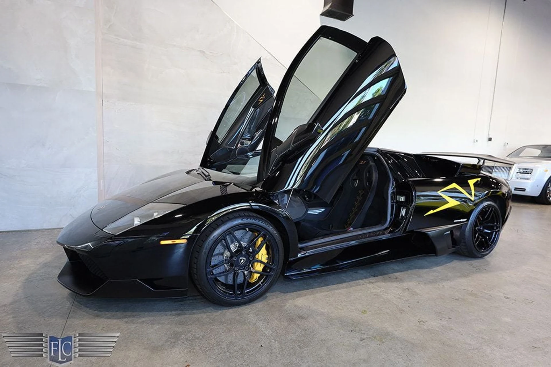 mph047_906746772_used_2010_lamborghini_murcielago_2drlp6704superveloce_9689_22931171_48_1024_8d26776229