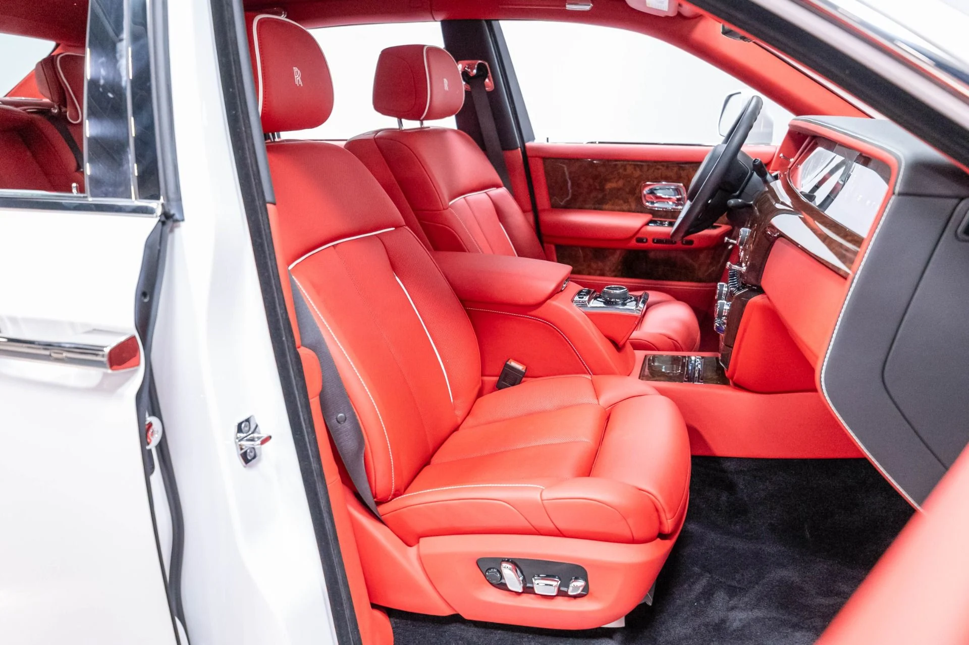 mph047_936354521_Used_2019_Rolls_Royce_Phantom_1787168421_6d0a56dfa6