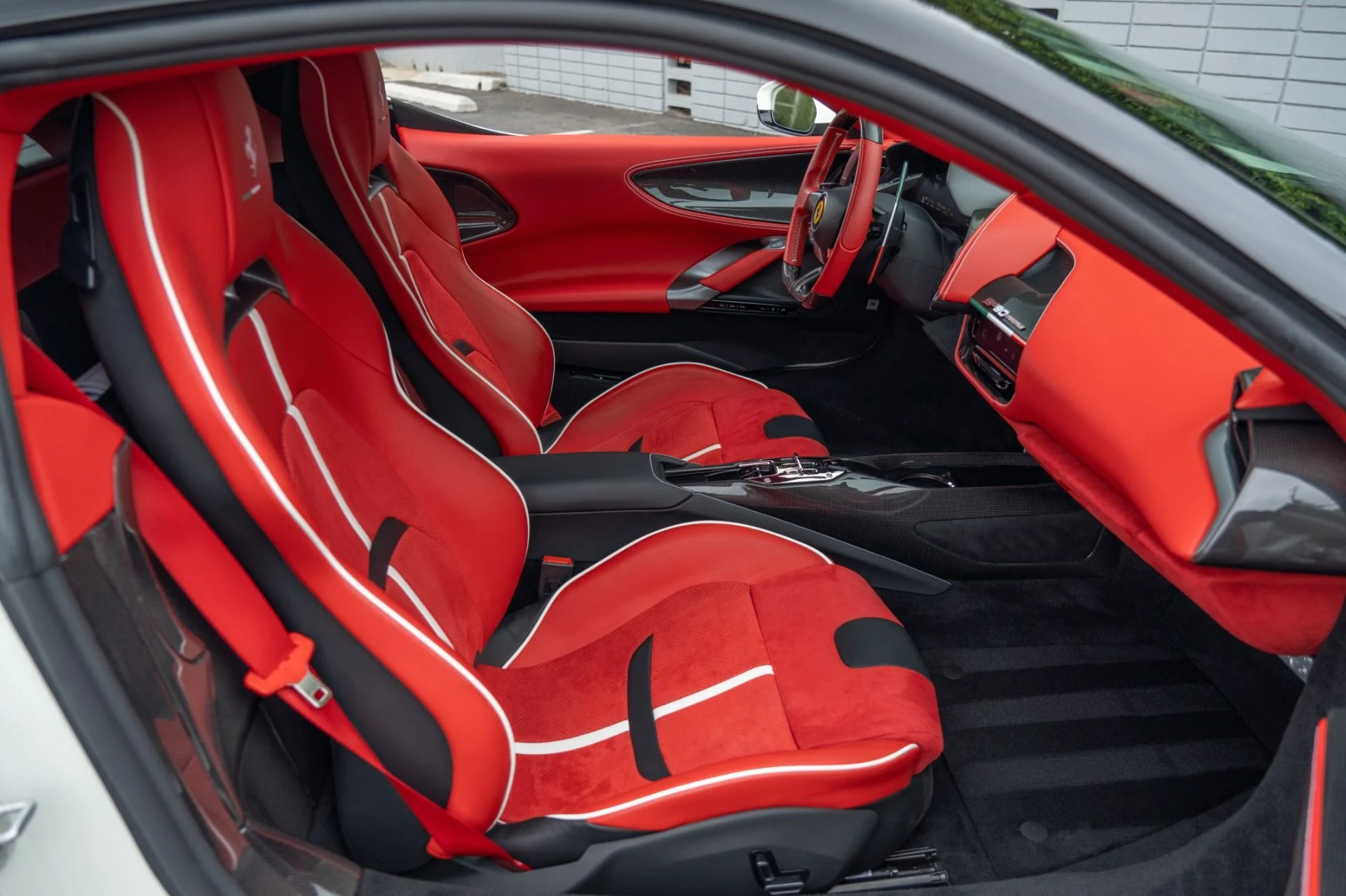 mph047_939909793_Used_2022_Ferrari_SF_90_Stradale_1759959482_ad7e69afbb