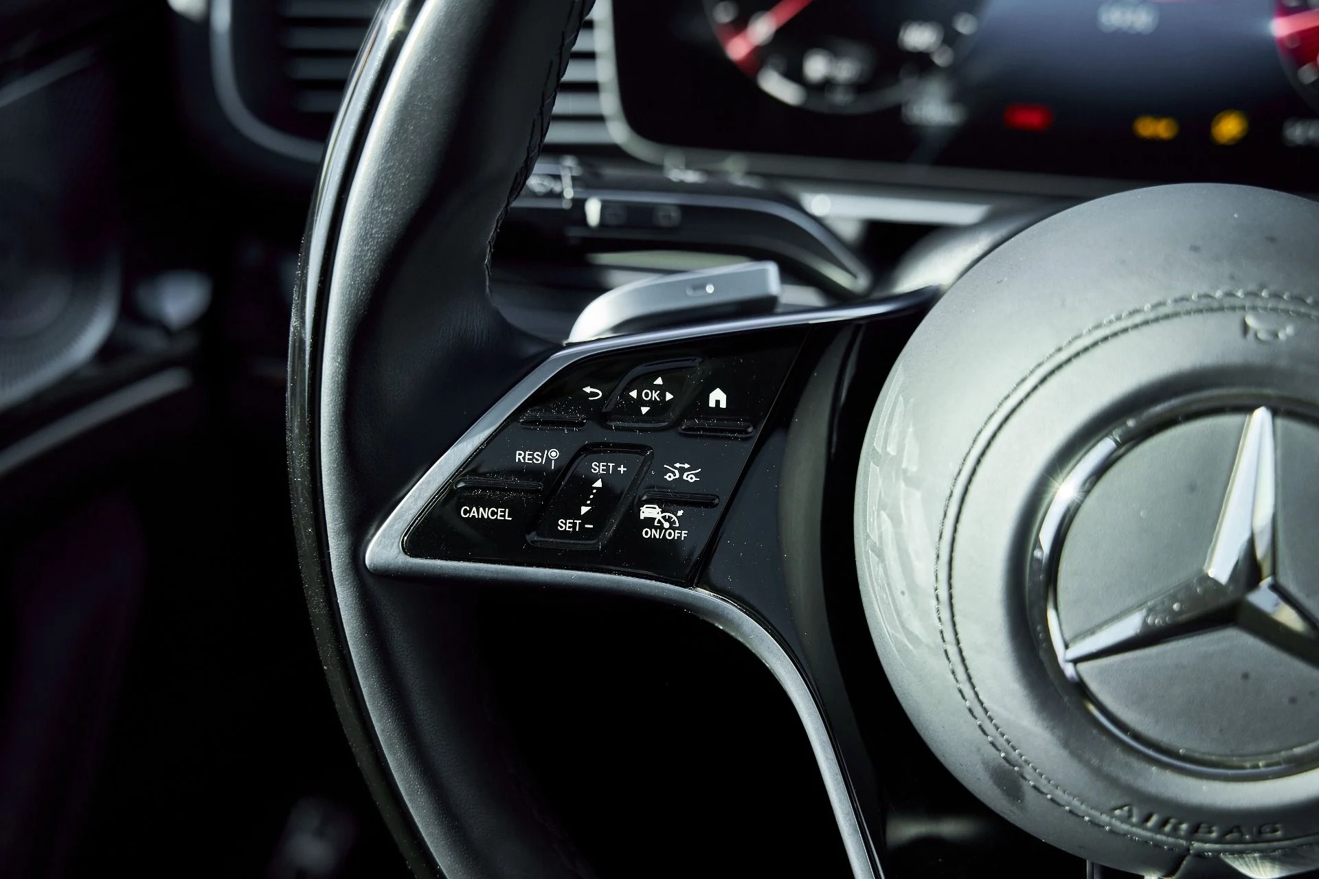 mph047_94767922_Used_2024_Mercedes_Benz_GLS_Maybach_GLS_600_1766882855_a2ef3bc746