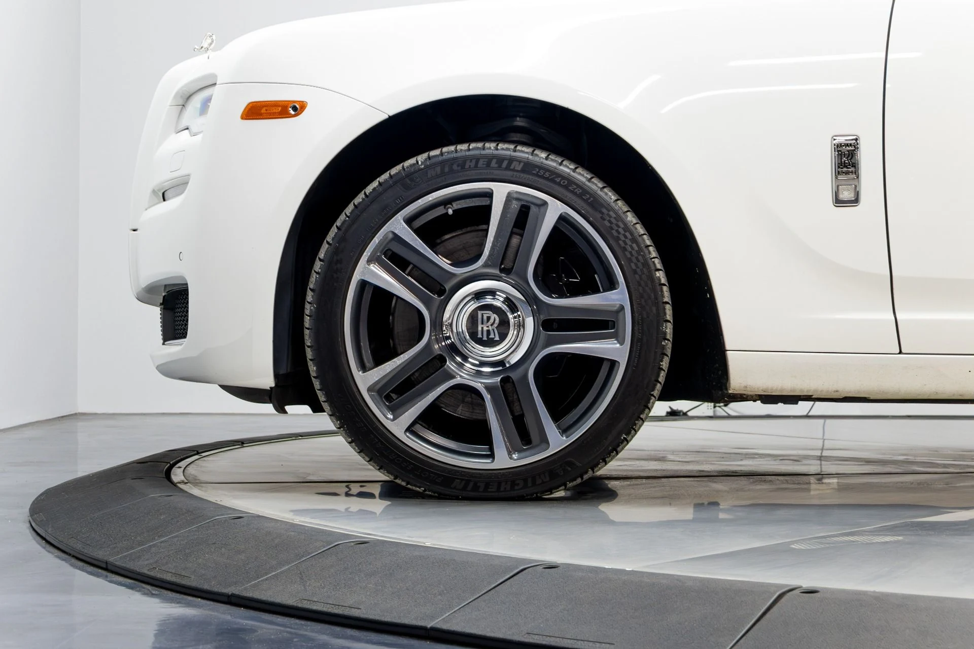 mph047_971461359_Used_2017_Rolls_Royce_Ghost_1774888920_03ce610121