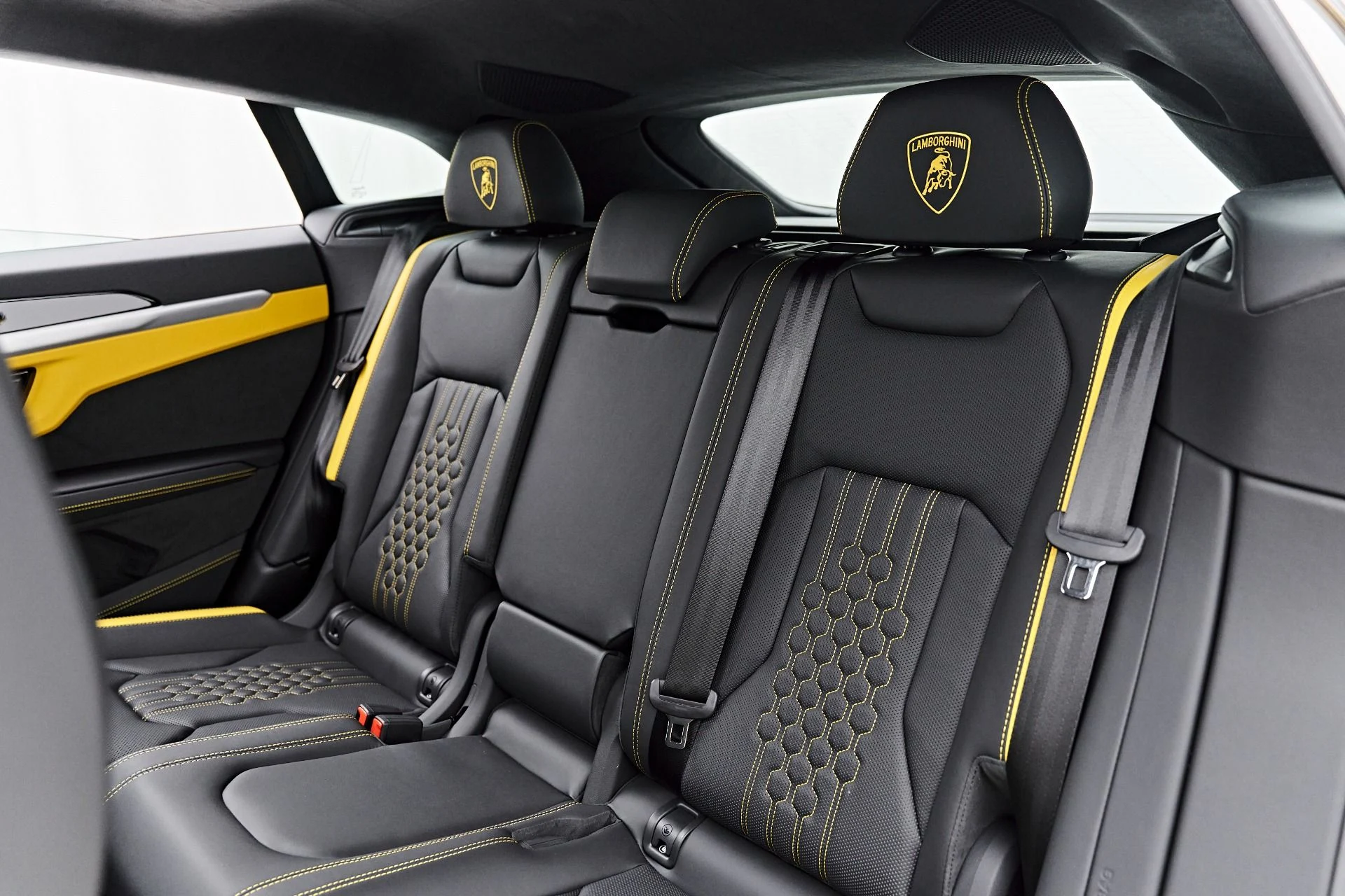 mph047_979038074_Used_2025_Lamborghini_Urus_SE_1788049923_f595da214a