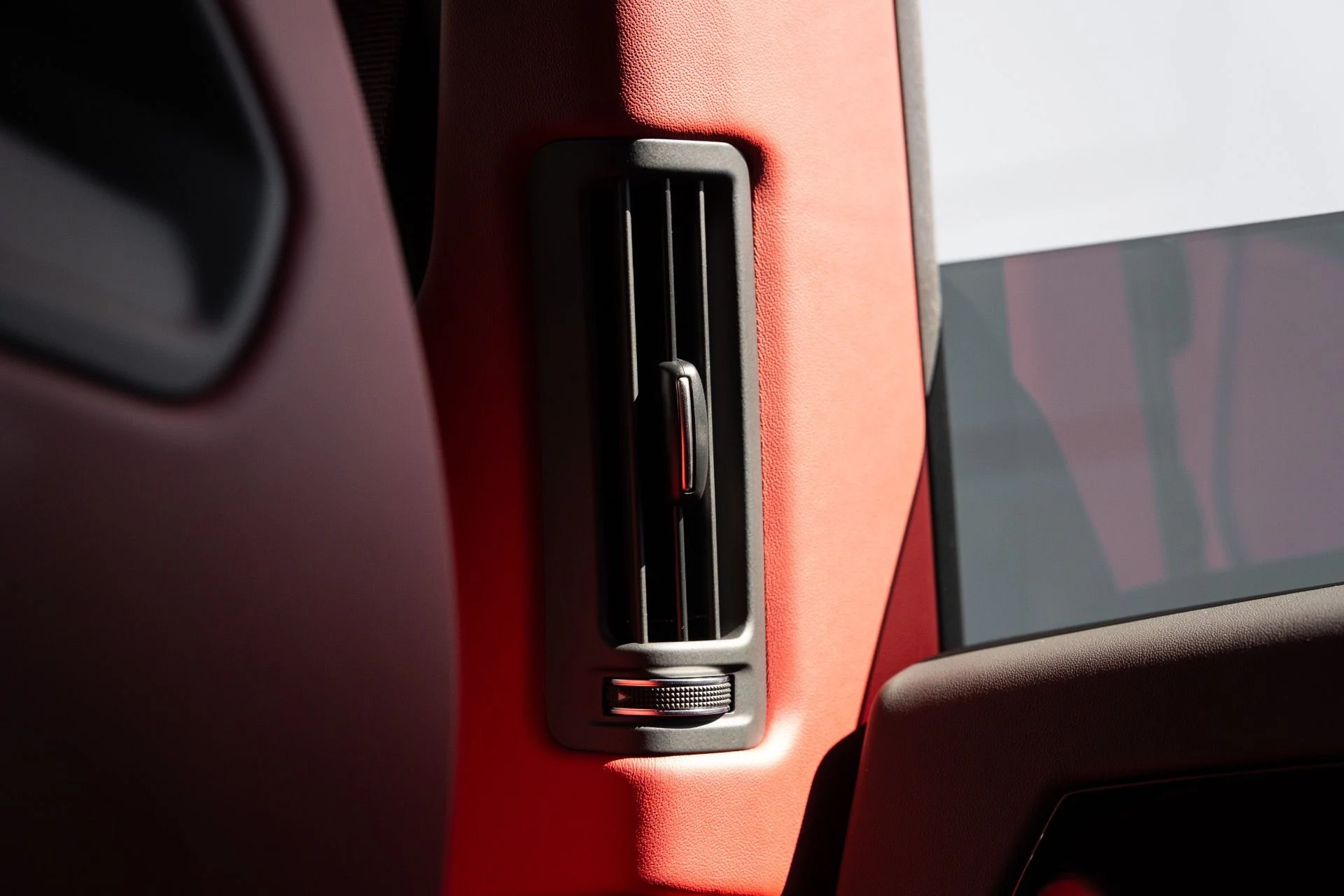 mph047_996951641_Used_2022_Lamborghini_Urus_1770690392_931614cbde