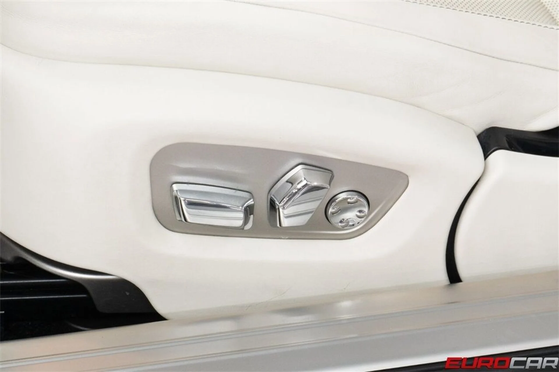 mph047_998657612_image_48_fffe353e89