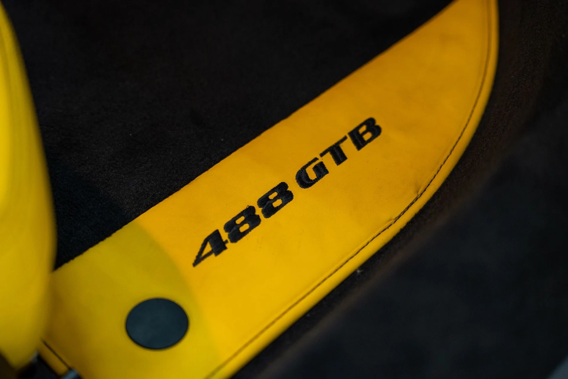 mph048_1008280968_Used_2016_Ferrari_488_GTB_1792442260_8d43140eb5