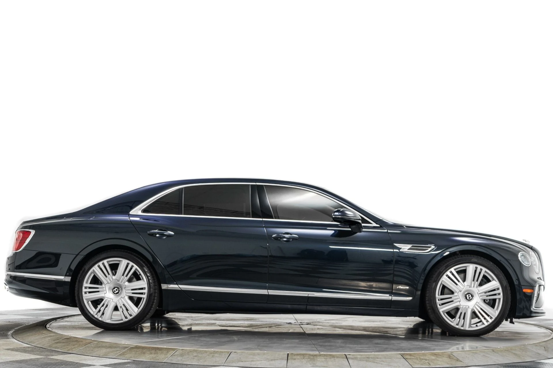 mph048_1033859063_Used_2026_Bentley_Flying_Spur_Azure_Bang_and_Olufsen_Audio_Mulliner_Driving_Specification_1778702450_f2da1c887a