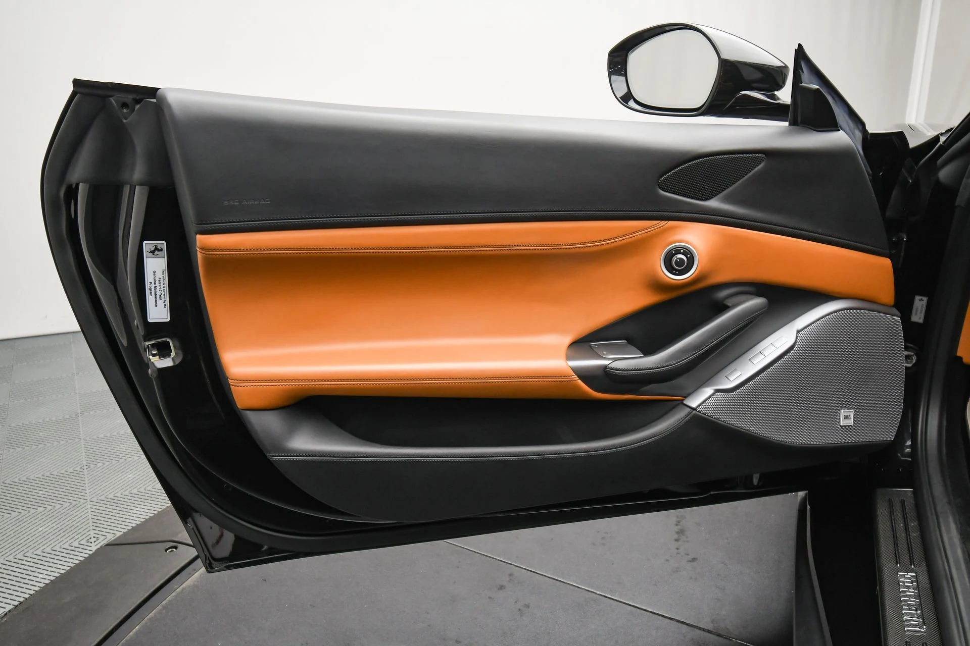 mph048_1078992556_8c43d1b2_8d24_4d9a_a204_249c128b8405_f9f80384b5