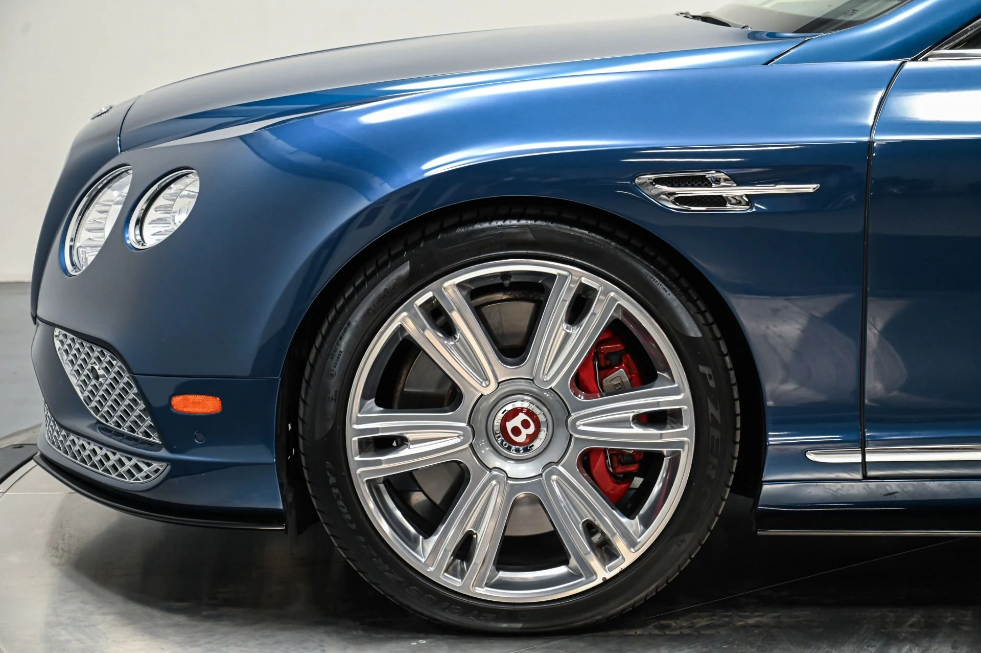 mph048_1095416051_Used_2017_Bentley_Continental_GT_V8_S_1769036560_06ed38e17f