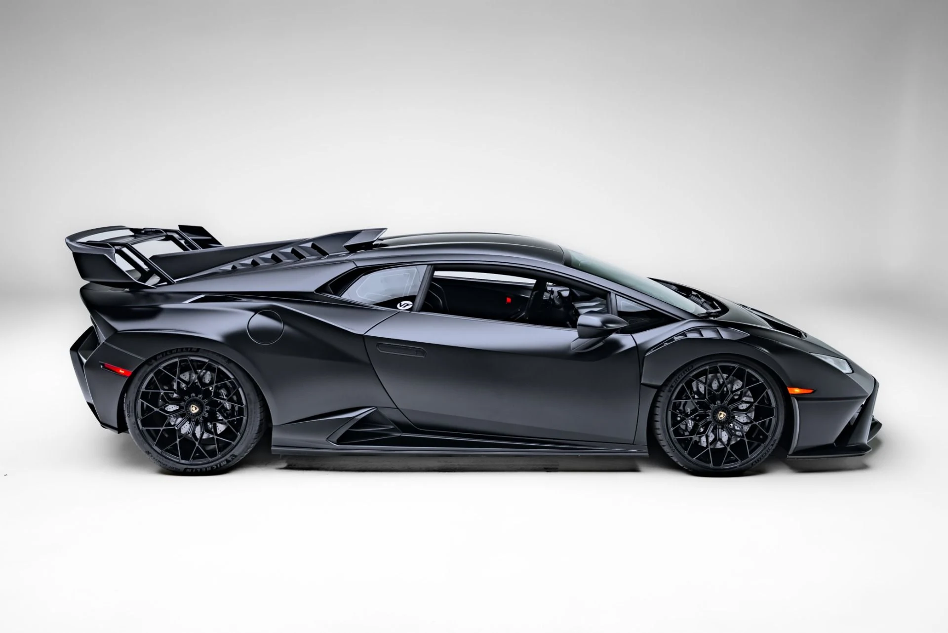 mph048_1101437655_Used_2022_Lamborghini_Huracan_STO_1771969691_551e510b05