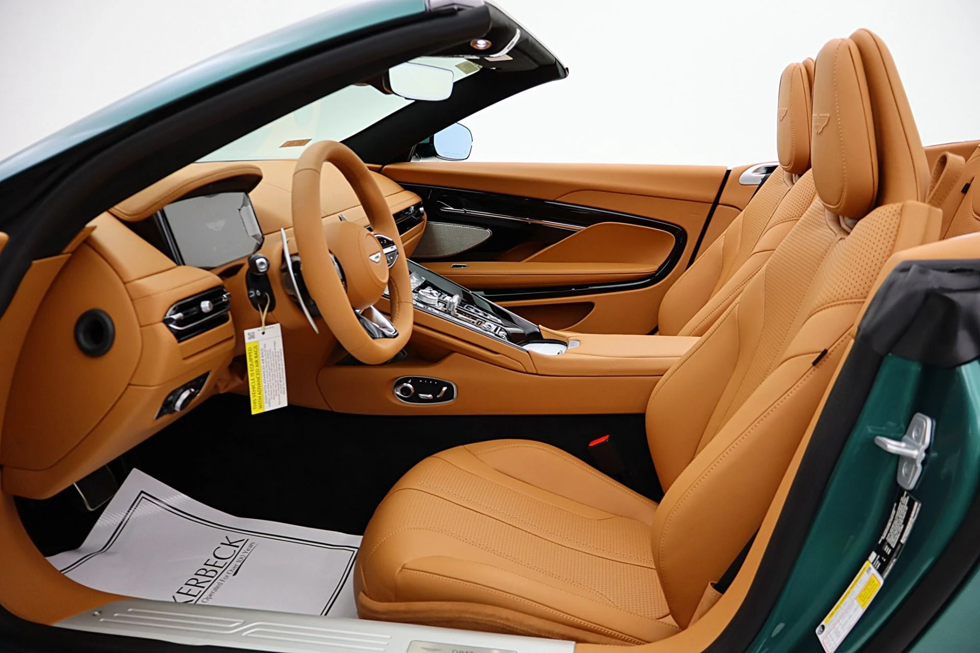 mph048_1112569777_New_2026_Aston_Martin_DB_12_Volante_277cd2635b