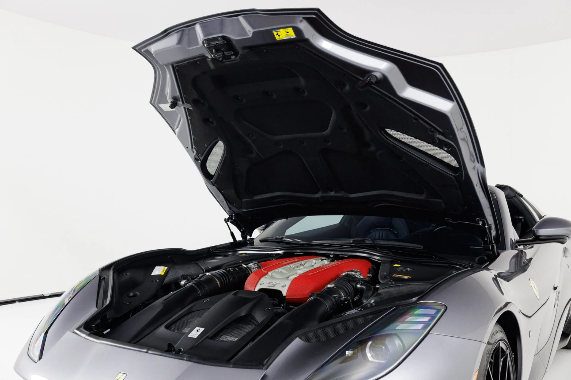mph048_1192091062_Used_2021_Ferrari_812_GTS_1778536443_d7996eef64