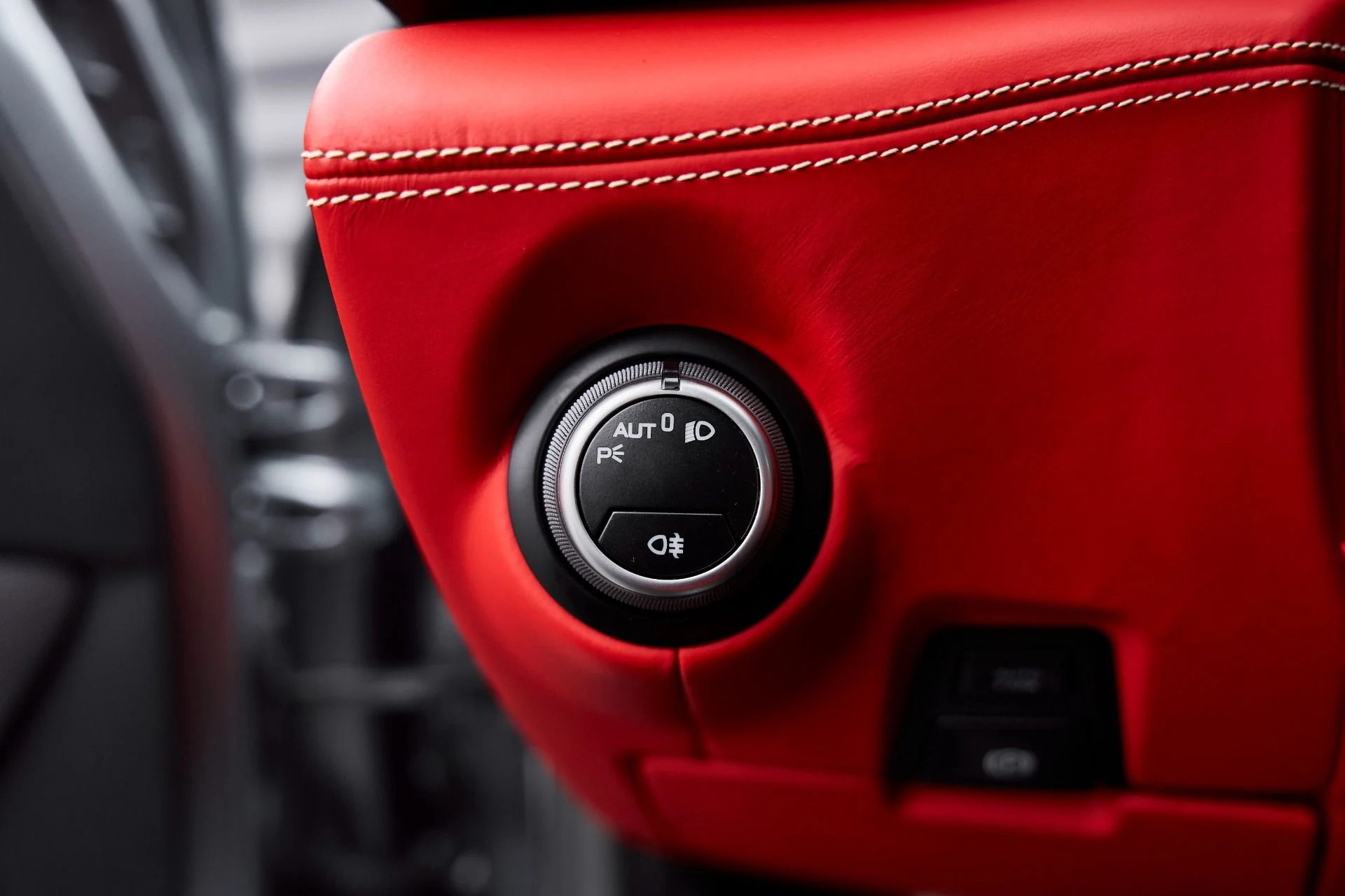 mph048_1198846305_Used_2020_Ferrari_GTC_4_Lusso_T_1766785936_9d0653fcf6