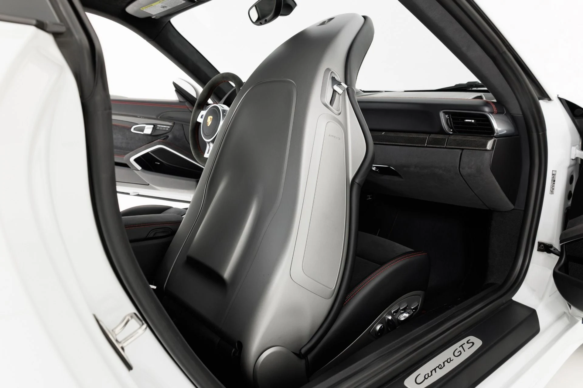 mph048_1202141699_Used_2016_Porsche_911_Carrera_GTS_1792778184_8905c1b6d7