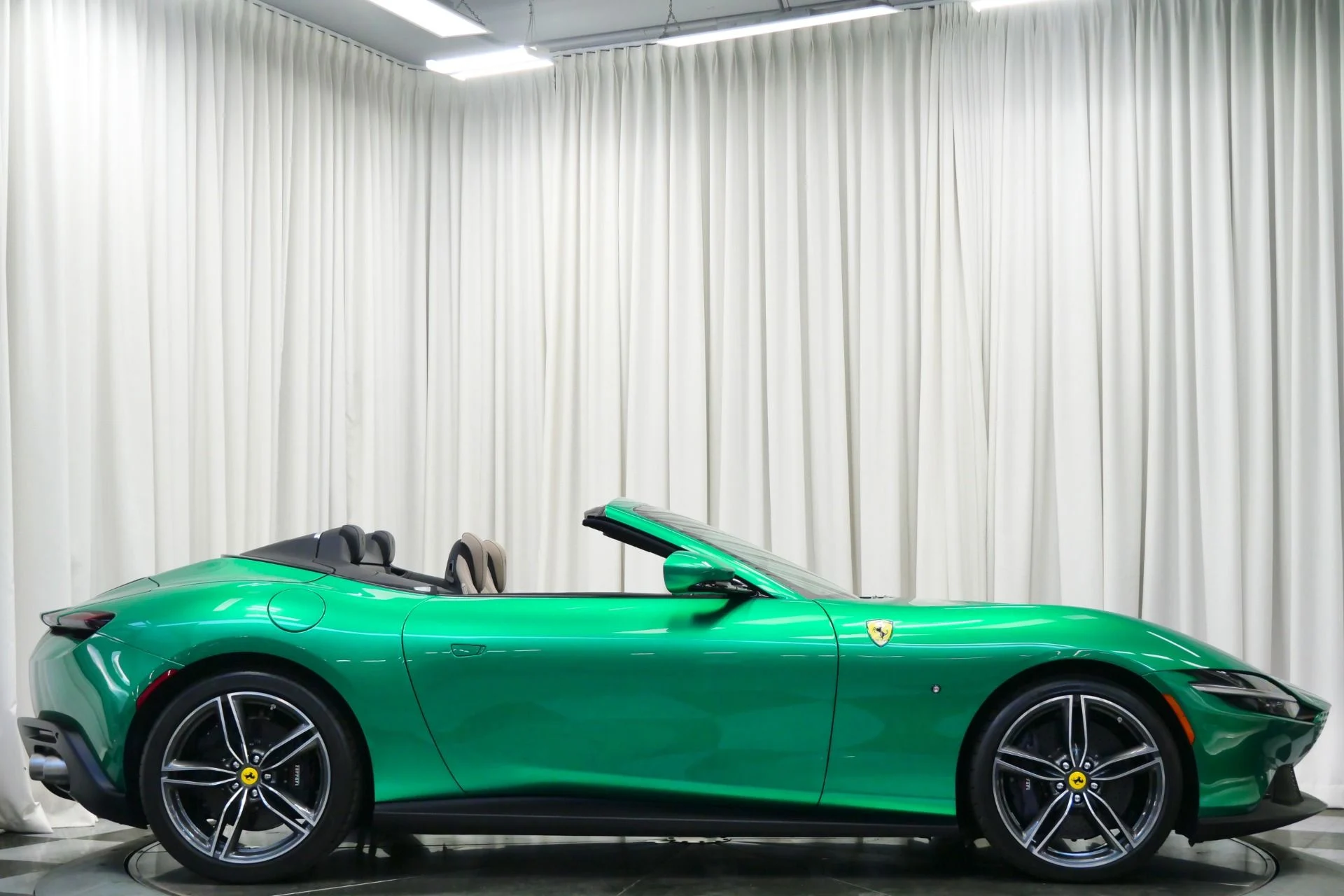 mph048_1214024767_Used_2024_Ferrari_Roma_Spider_1760553098_e808cd353e