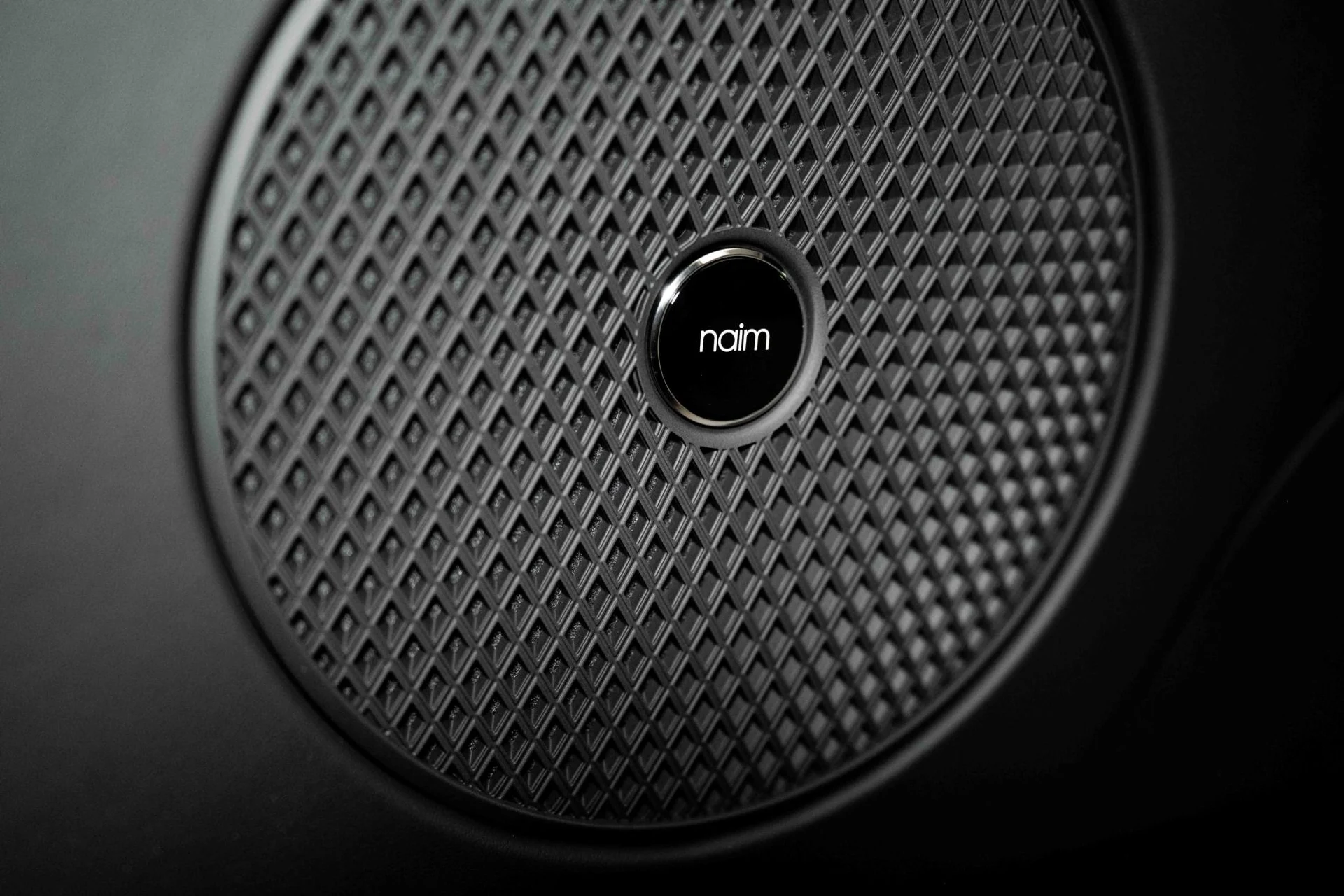 mph048_1224535478_Used_2024_Bentley_Bentayga_EWB_Azure_V8_1718899287_1ad7d04f35