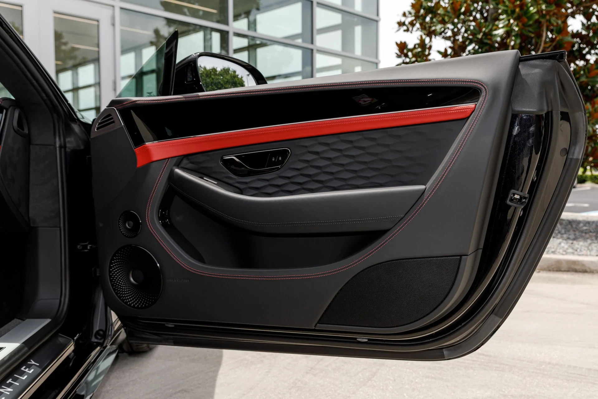 mph048_1239384555_9aedabbbd119f24c5235dea9c647b5fbx_7d7e886c71