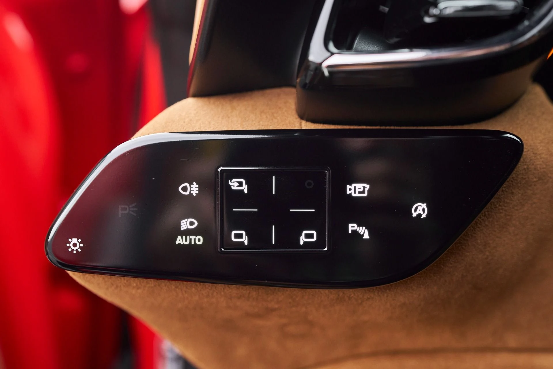 mph048_1241486806_Used_2023_Ferrari_Roma_Base_1761599075_399958ee05