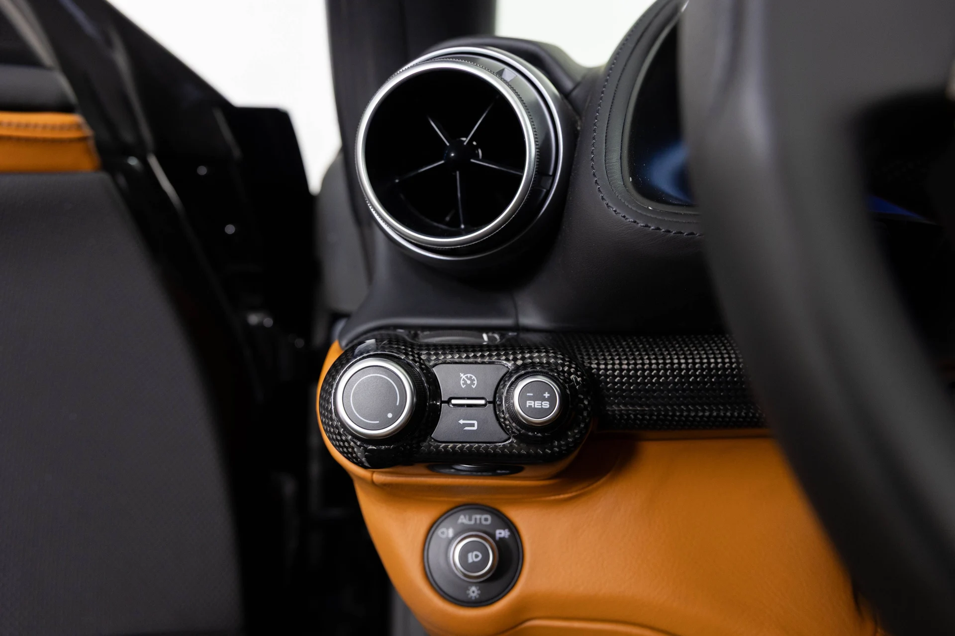 mph048_1243938648_cb42fec6dc727c5be319fea149d149ed_efdfee2c14