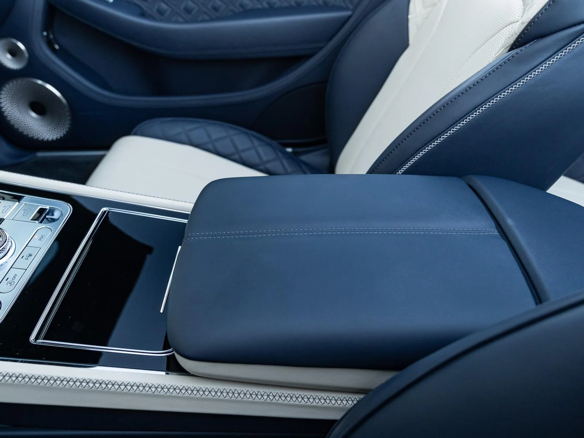 mph048_1247830432_Used_2022_Bentley_Continental_GT_V8_1764612445_e39df0172a