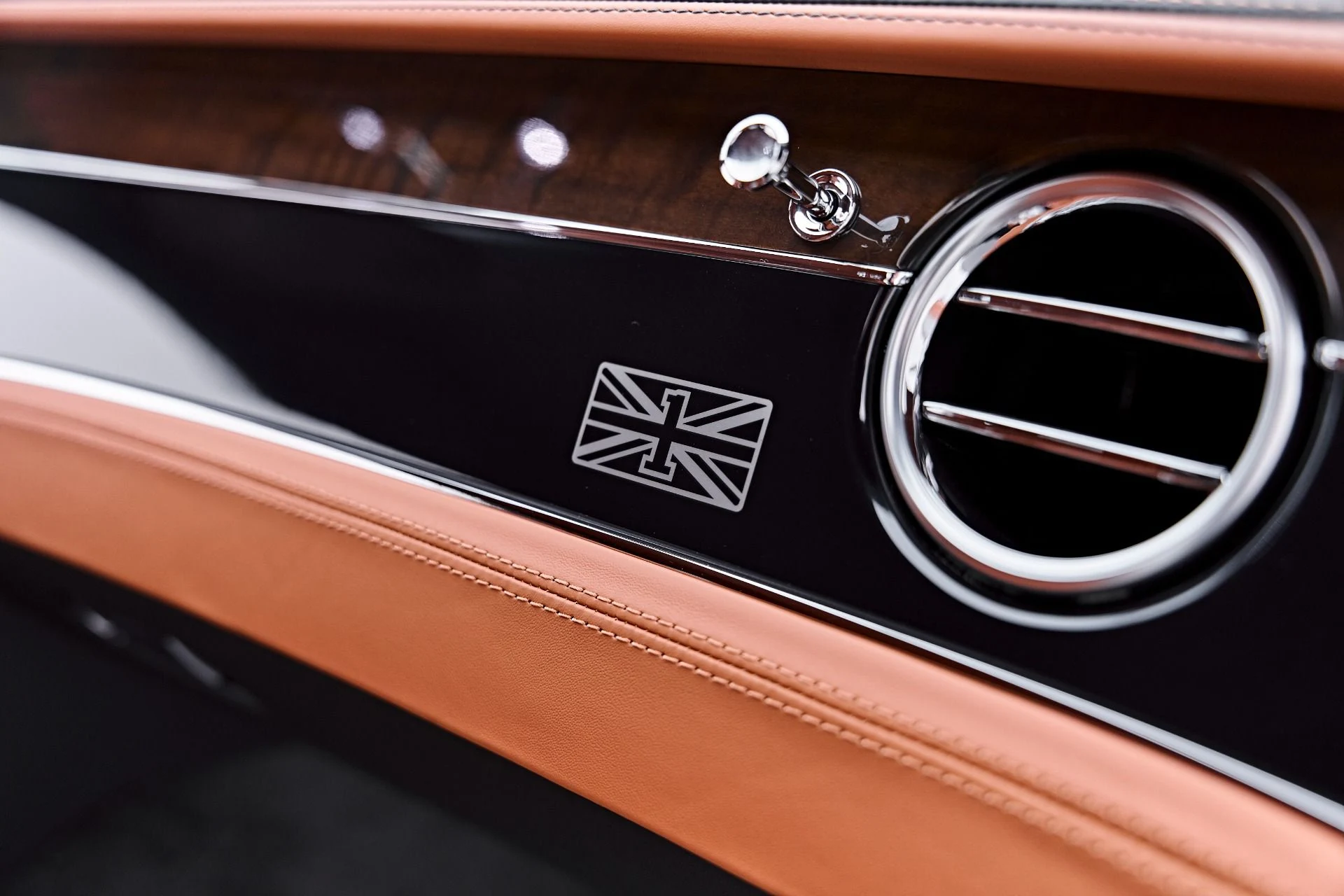 mph048_1272409793_Used_2020_Bentley_Continental_GT_V8_1784761287_c85a427558