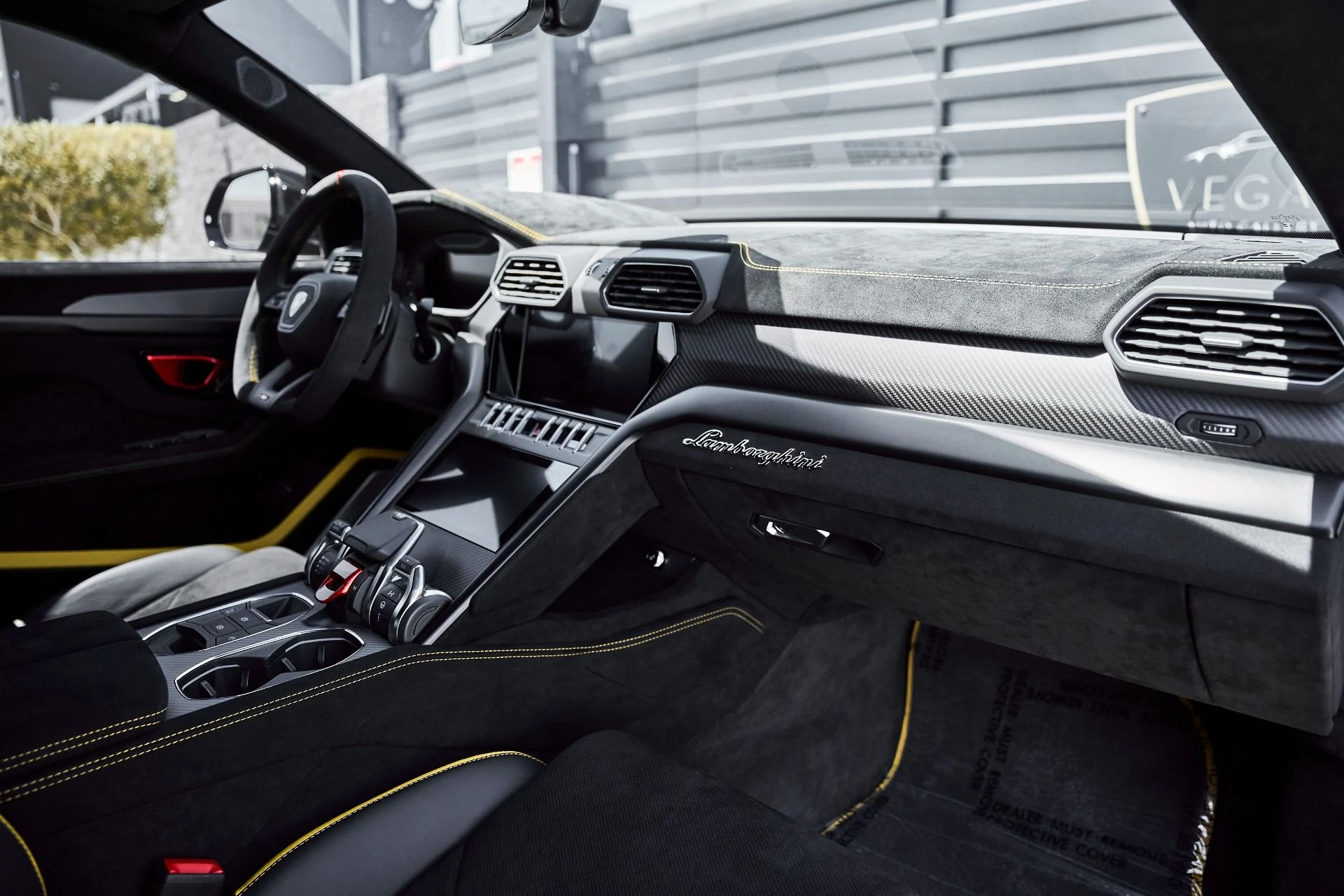 mph048_12736336_Used_2024_Lamborghini_Urus_Performante_1778117033_eac3e2493c