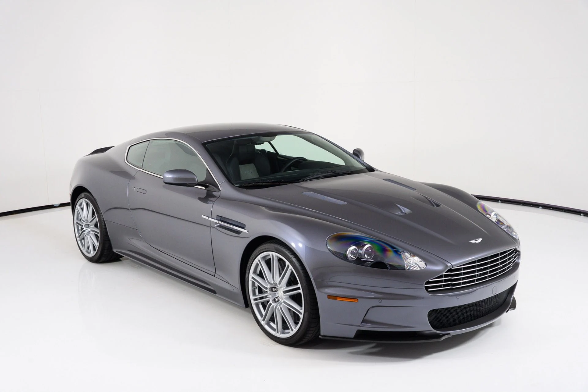 mph048_1299536115_Used_2009_Aston_Martin_DBS_V12_Manual_1782515507_ca7ba6b7fc